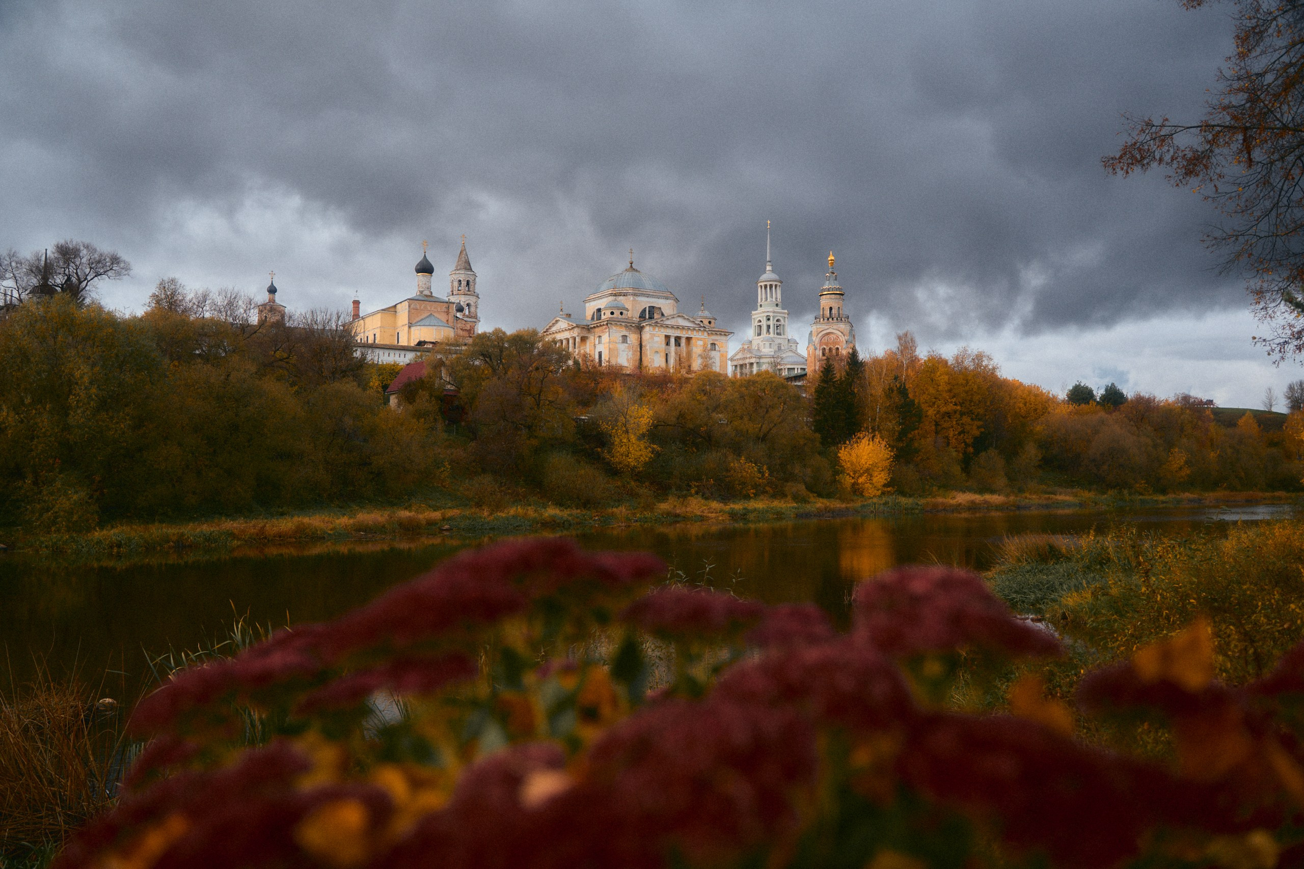 Краски осени в Торжке 2025