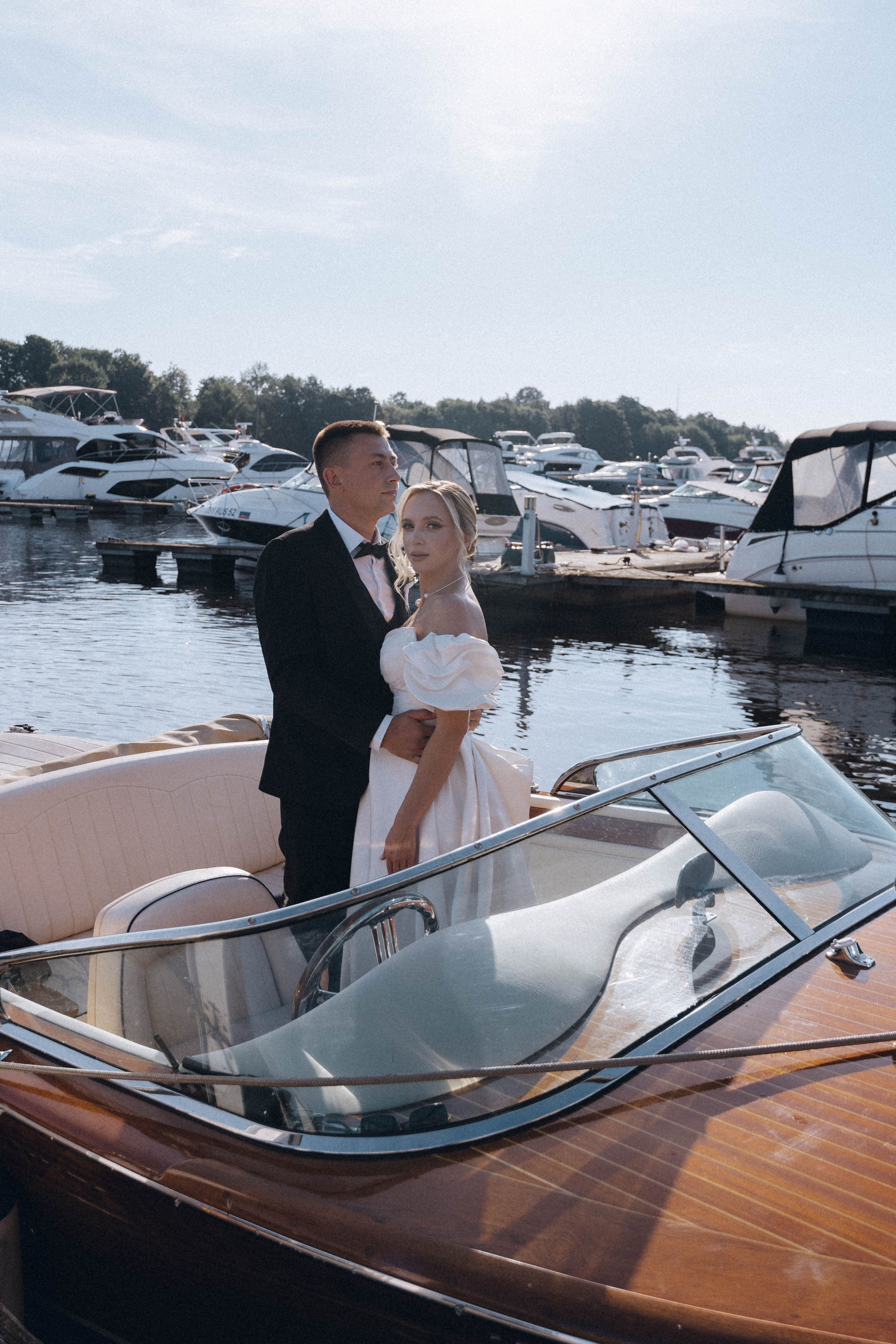 СВАДЕНБНАЯ СЬЕМКА НА КАТЕРЕ ПО КАНАЛАМ САНКТ-ПЕТЕРБУРГА И В АКВАТОРИИ НЕВЫ. Профессиональный фотограф, Санкт-Петербург — Виктория Богомолова