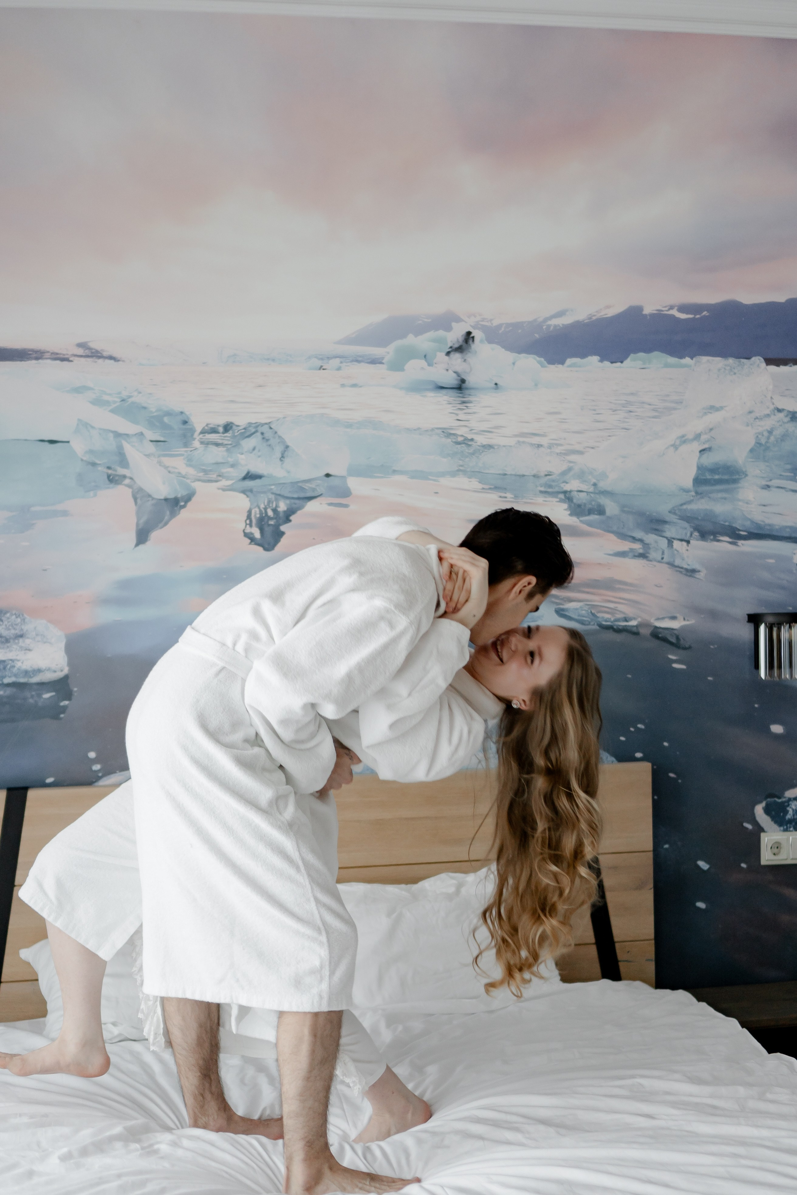 СВАДЕБНАЯ СЬЕМКА СБОРОВ В ОТЕЛЕ И ВЫЕЗД НА ЦЕРЕМОНИЮ (СНЯТО В СИБИРЕ В НИЖНЕВАРТОВСКЕ). Профессиональный фотограф, Санкт-Петербург — Виктория Богомолова