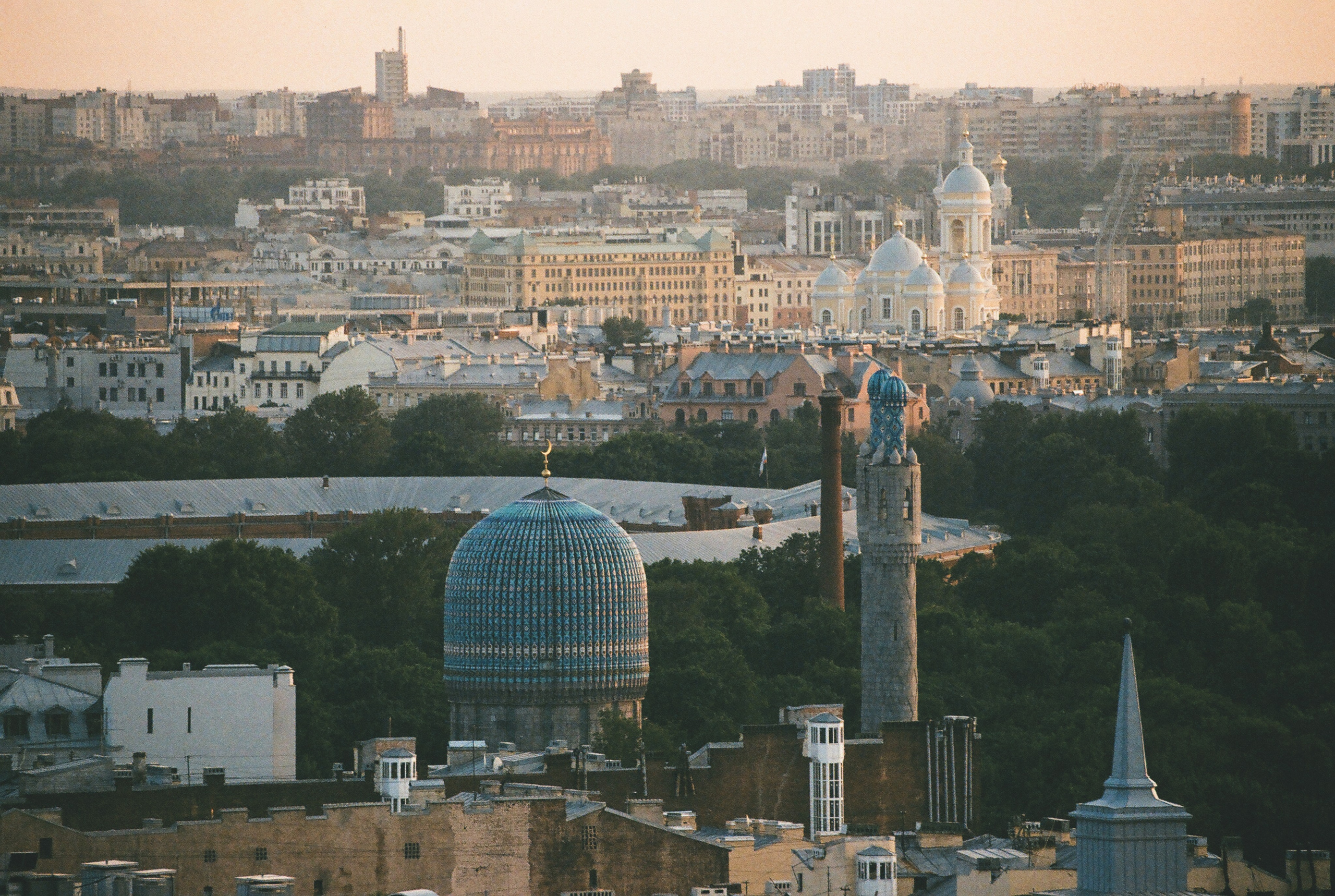 Фотографии цветные. Свадебный и семейный пленочный фотограф в Петербурге Истомина Ирина