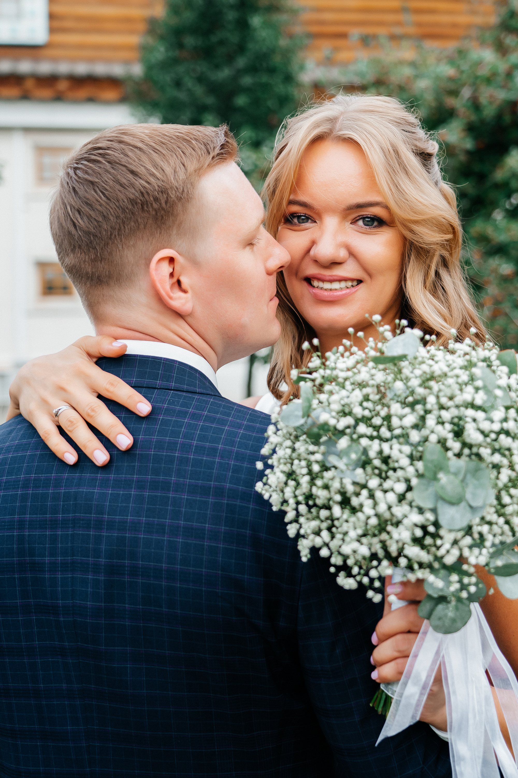 Свадебная фотосессия на крыше Москва-сити. Свадебный и репортажный фотограф-видеограф Москва и Московская область