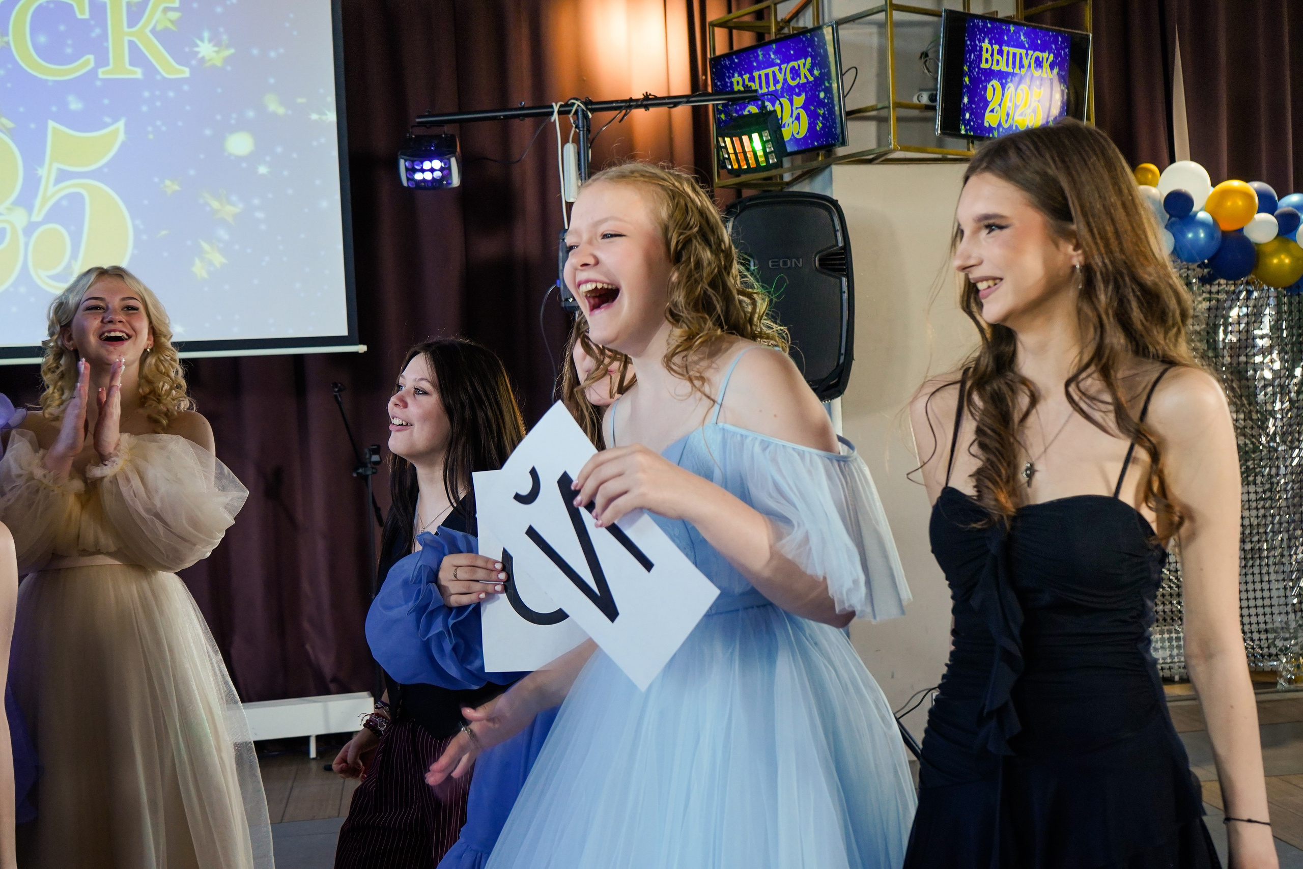 Выпускной вечер, гимназия № 40, 9 класс. Семейный и портретный фотограф в Екатеринбурге Анна Лобанова