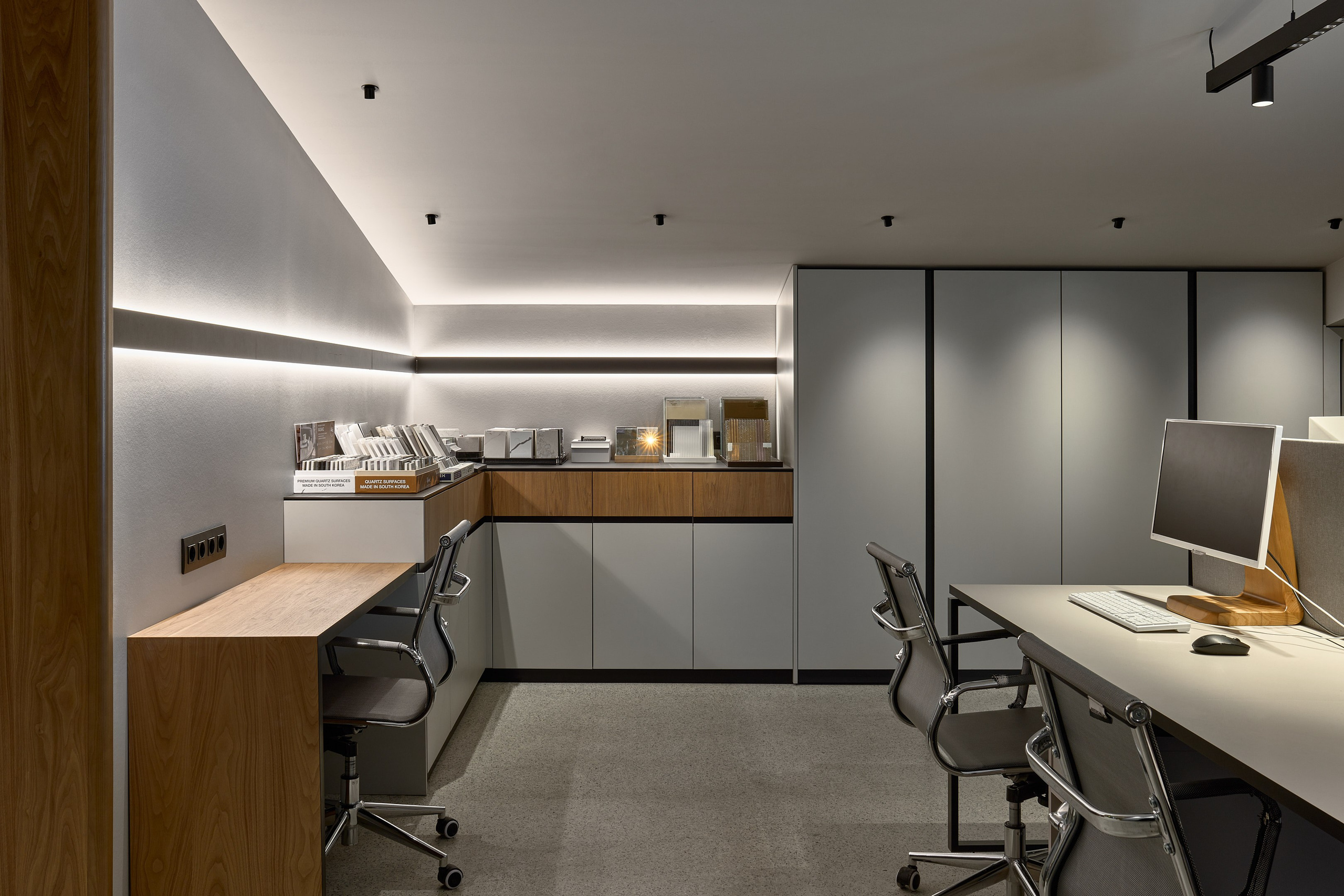 Фотосъемка салона мебели Деребас в ИЦ АРХИТЕКТОР, Екатеринбург. Интерьерный фотограф. Фотограф архитектуры