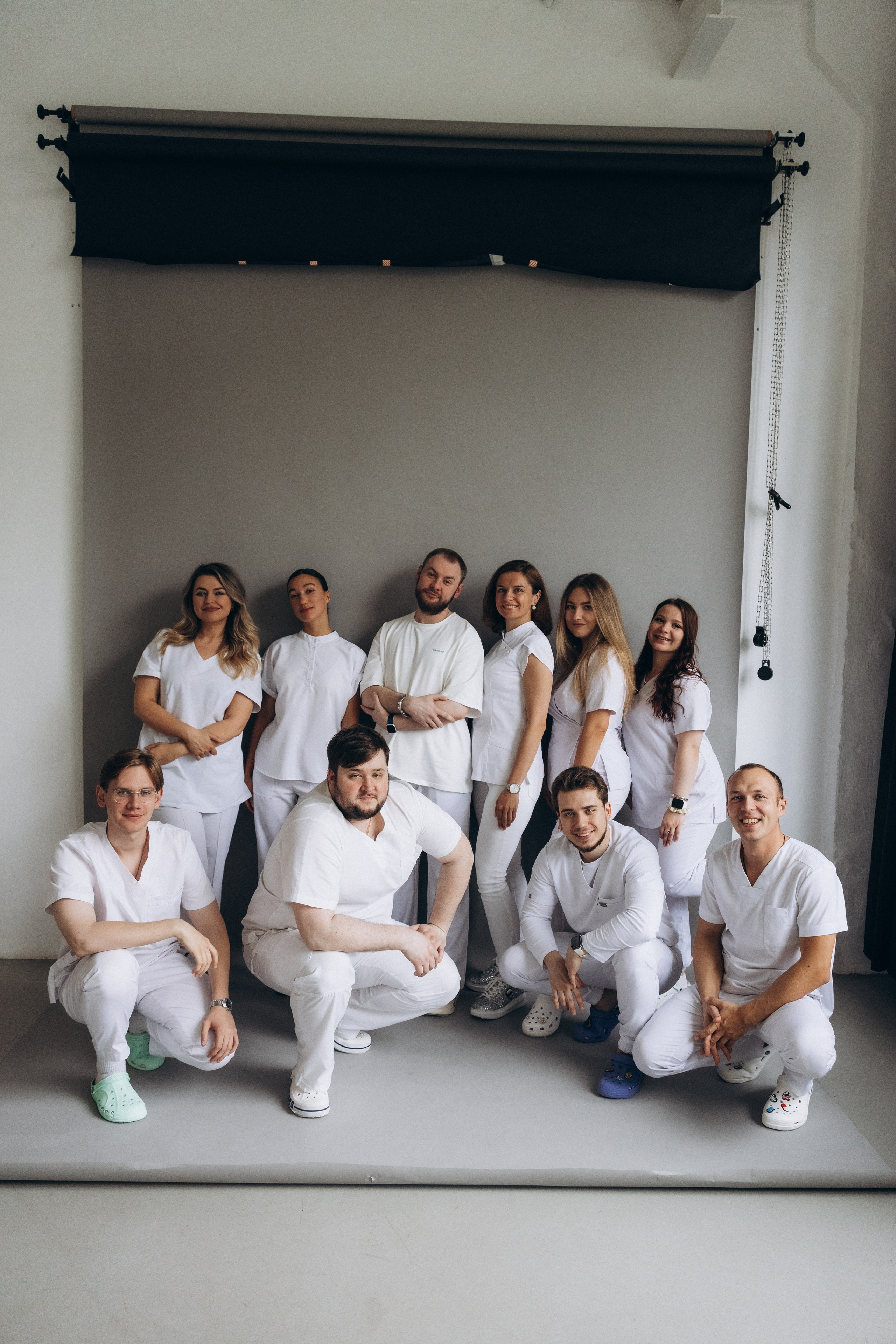 Фотосессия стоматологов в студии. Фотограф Артем Бросов в Санкт-Петербурге и Дубае