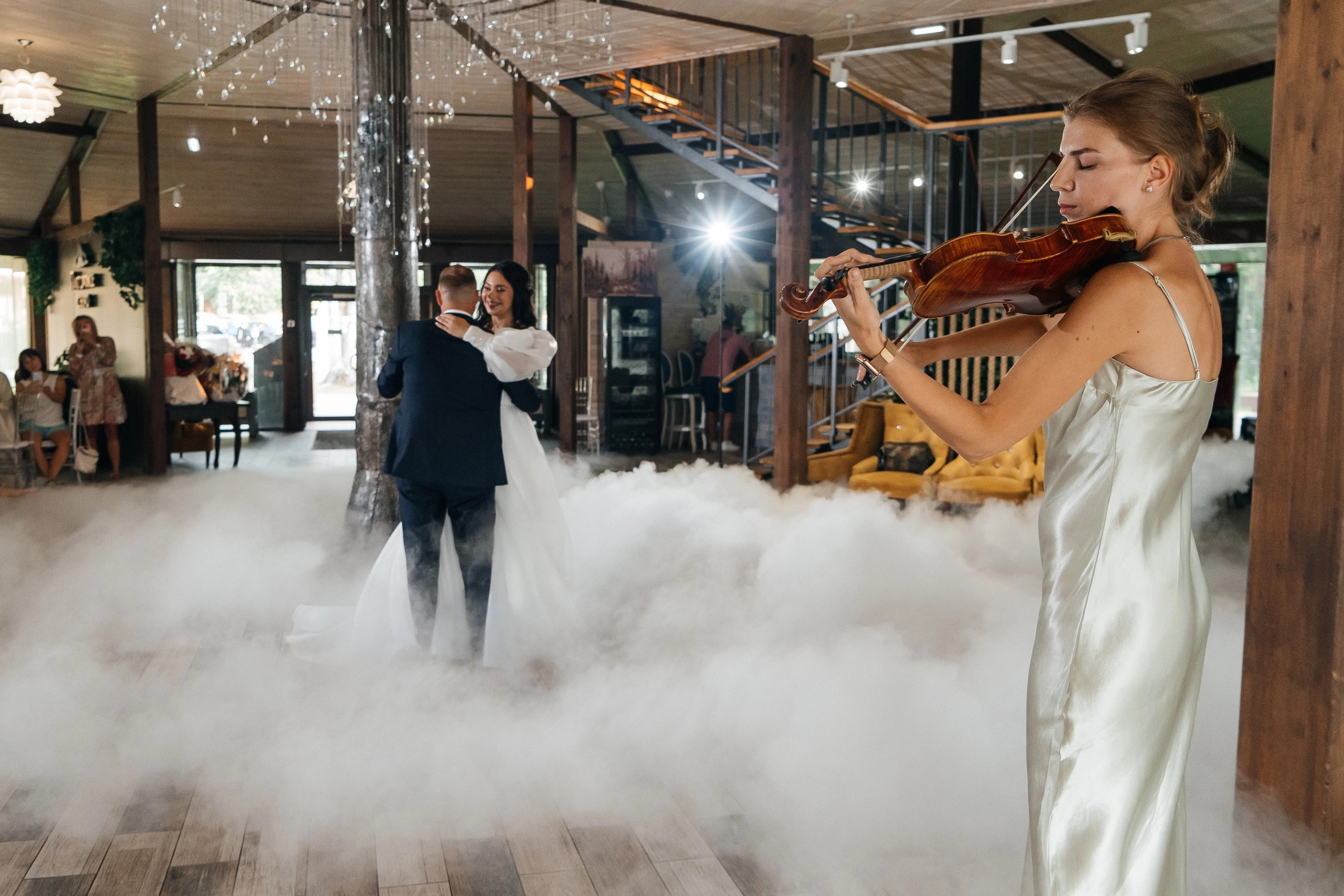 Свадебный танец. Первый танец жениха и невесты