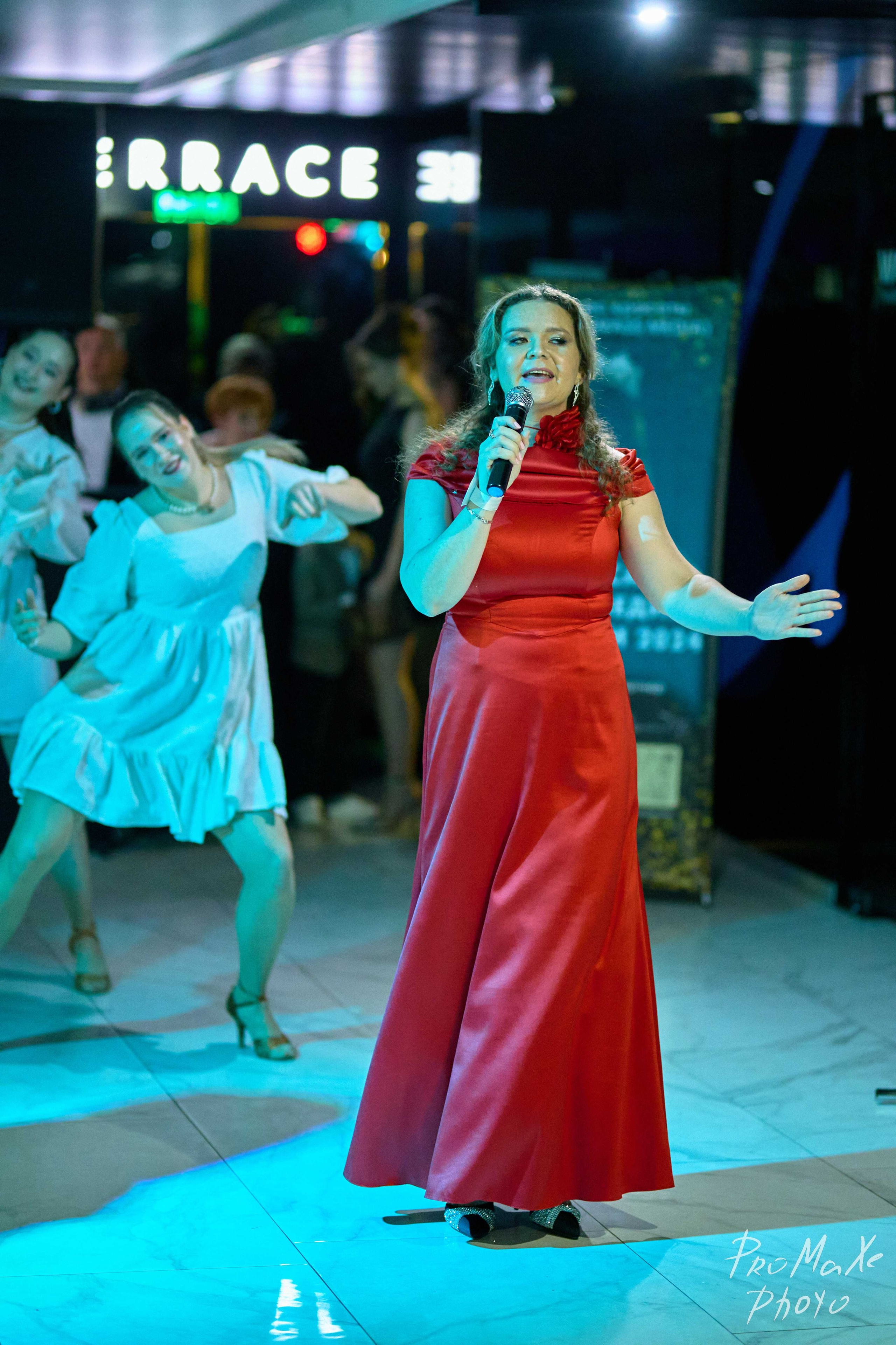 Зал КРАСА МАСС-МЕДИА ЧУВАШИИ. Владимир Суздалов (ProMaXe) — Портретный фотограф, тематические фотосессии в Чебоксарах