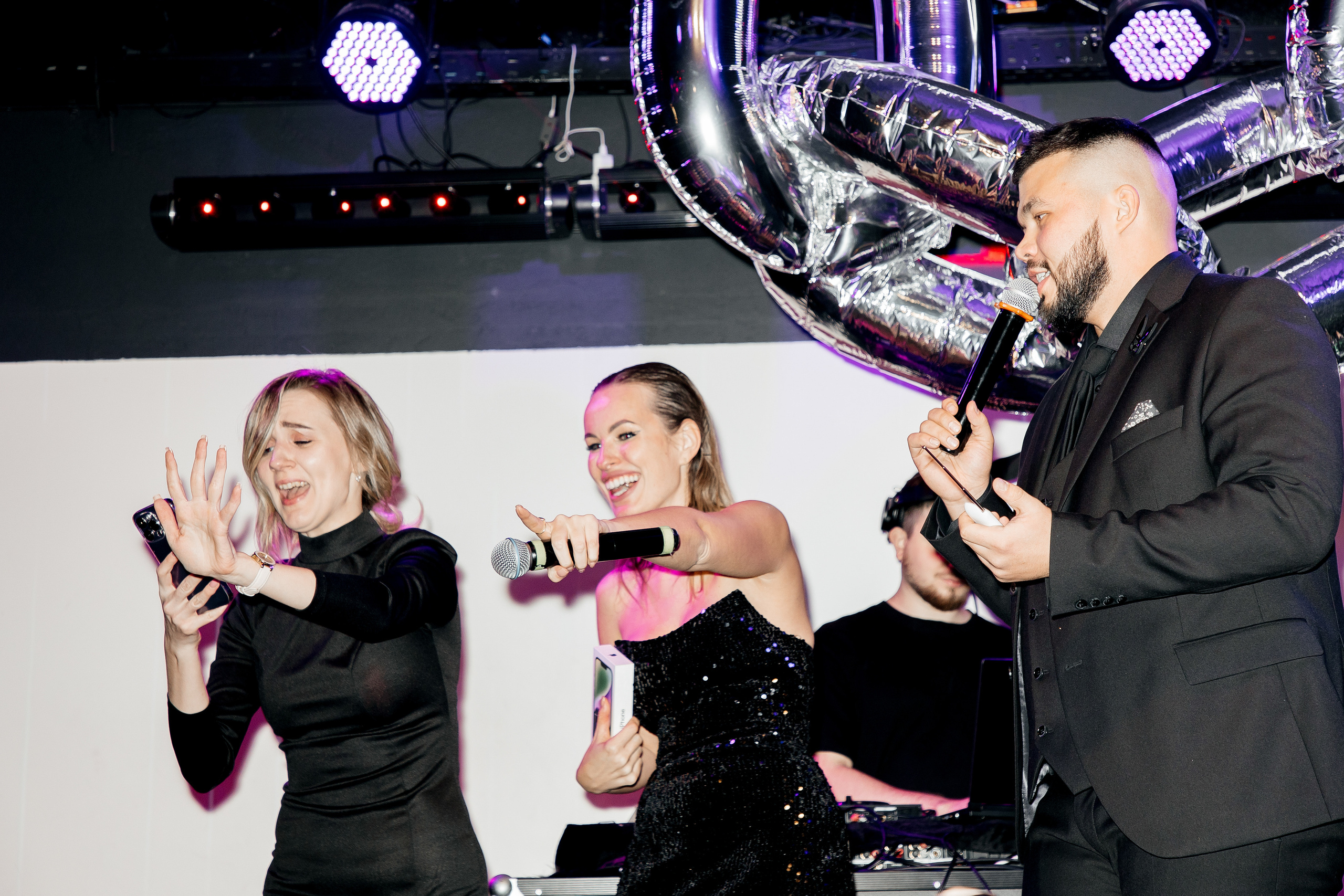 Новогодний корпоратив блогеров Тюмени БЛОГЕРАТИВ. Фотограф Денис Лесковский (Тюмень)