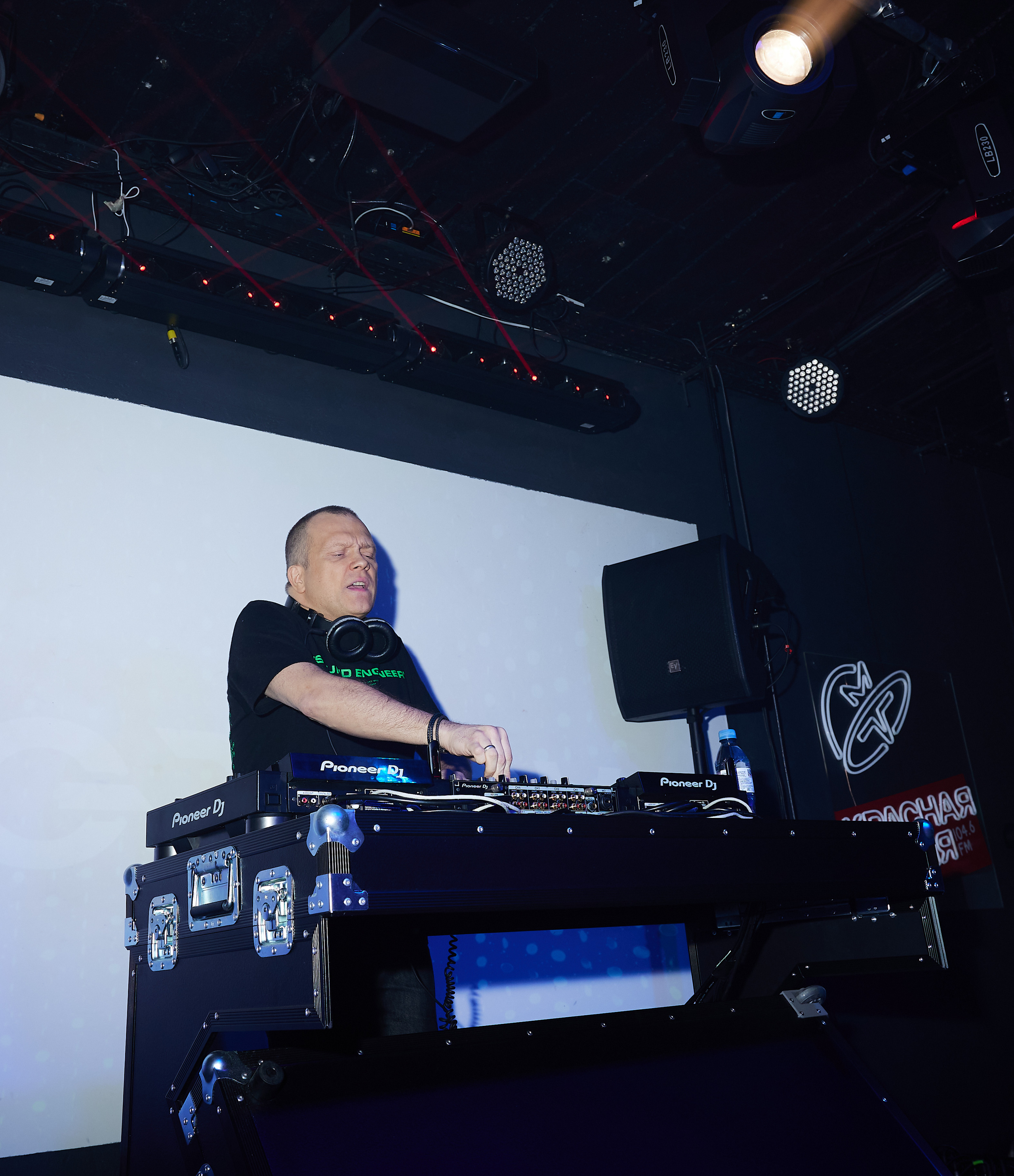 Выступление DJ GROOVE в Тюмени. Bullwarbar. Фотограф Денис Лесковский (Тюмень)