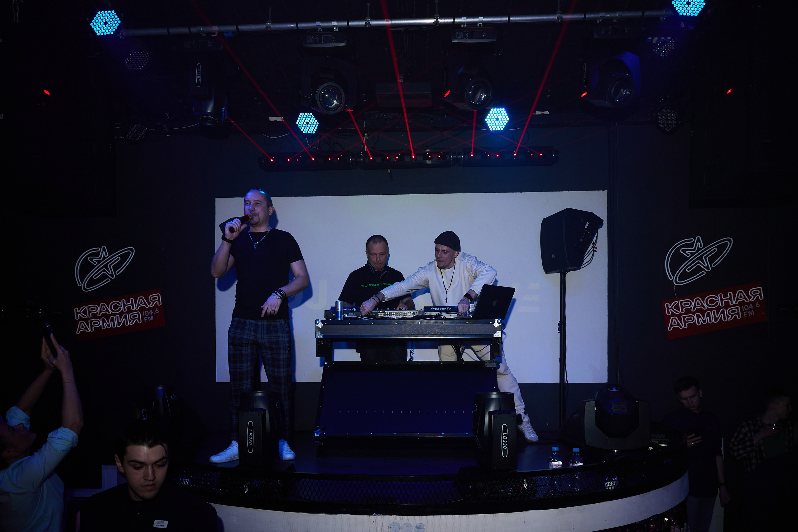 Выступление DJ GROOVE в Тюмени. Bullwarbar. Фотограф Денис Лесковский (Тюмень)