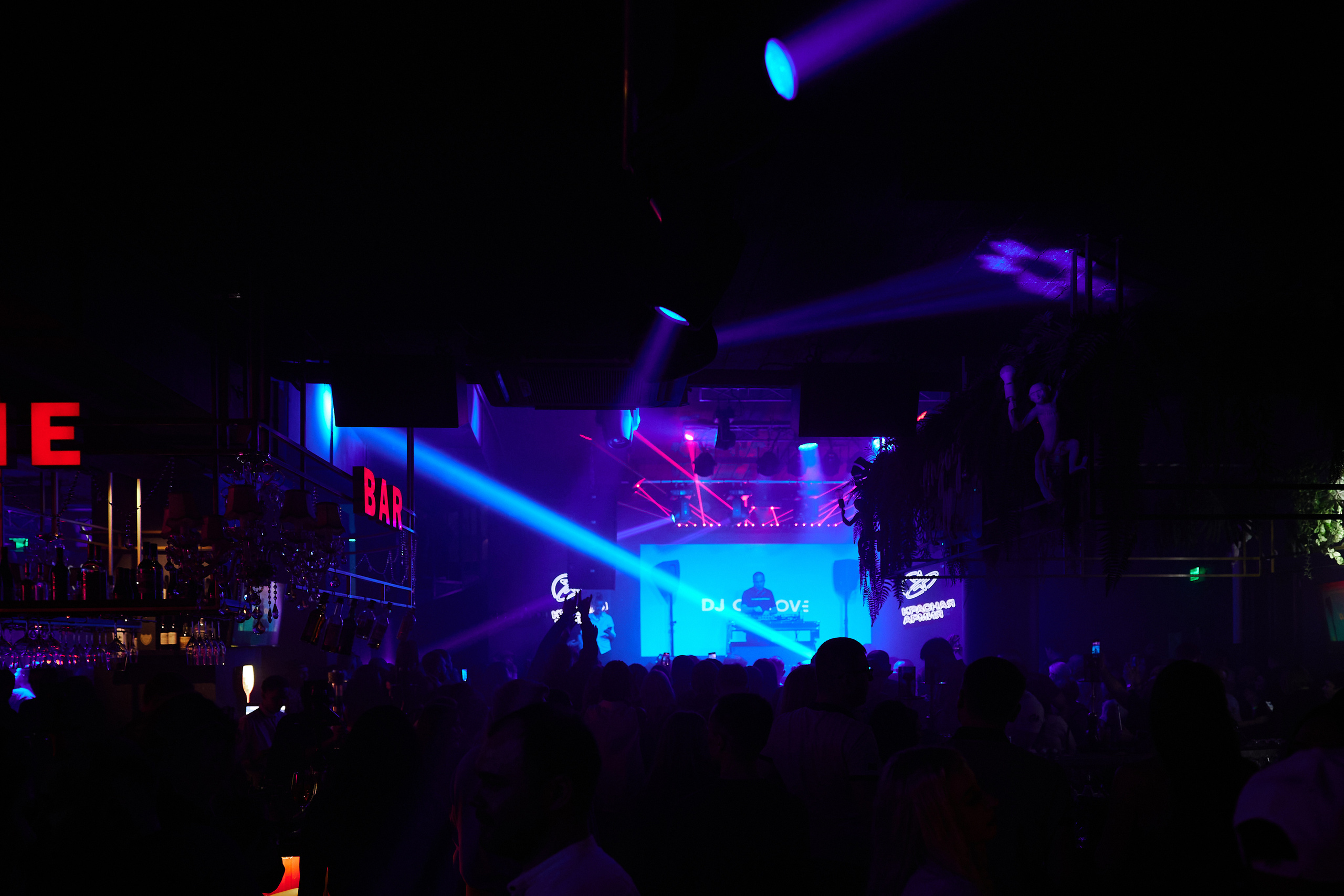 Выступление DJ GROOVE в Тюмени. Bullwarbar. Фотограф Денис Лесковский (Тюмень)