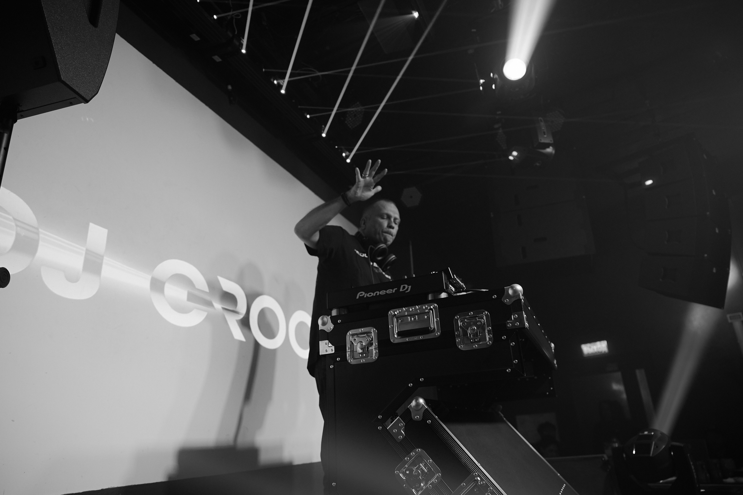 Выступление DJ GROOVE в Тюмени. Bullwarbar. Фотограф Денис Лесковский (Тюмень)