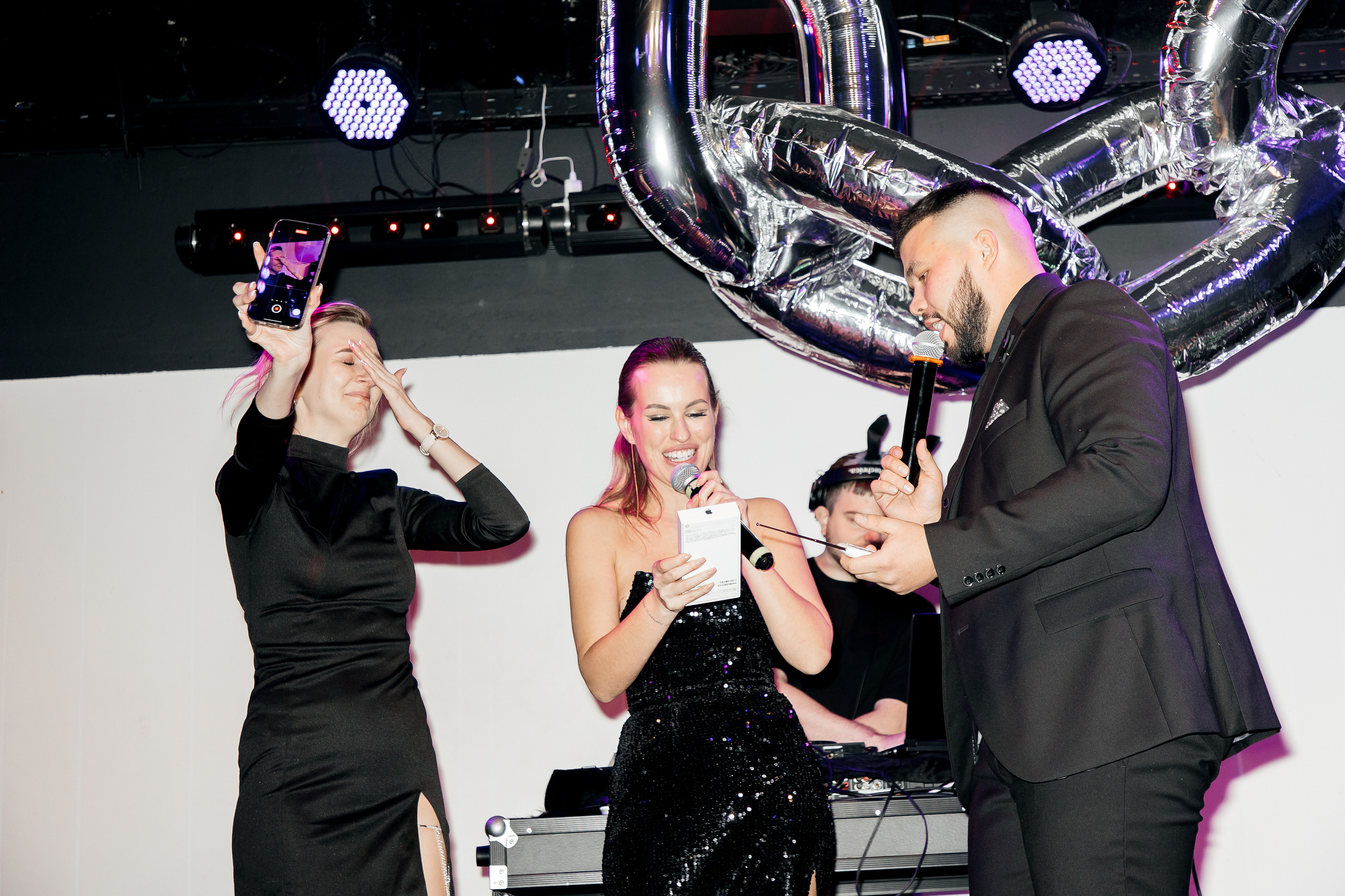 Новогодний корпоратив блогеров Тюмени БЛОГЕРАТИВ. Фотограф Денис Лесковский (Тюмень)