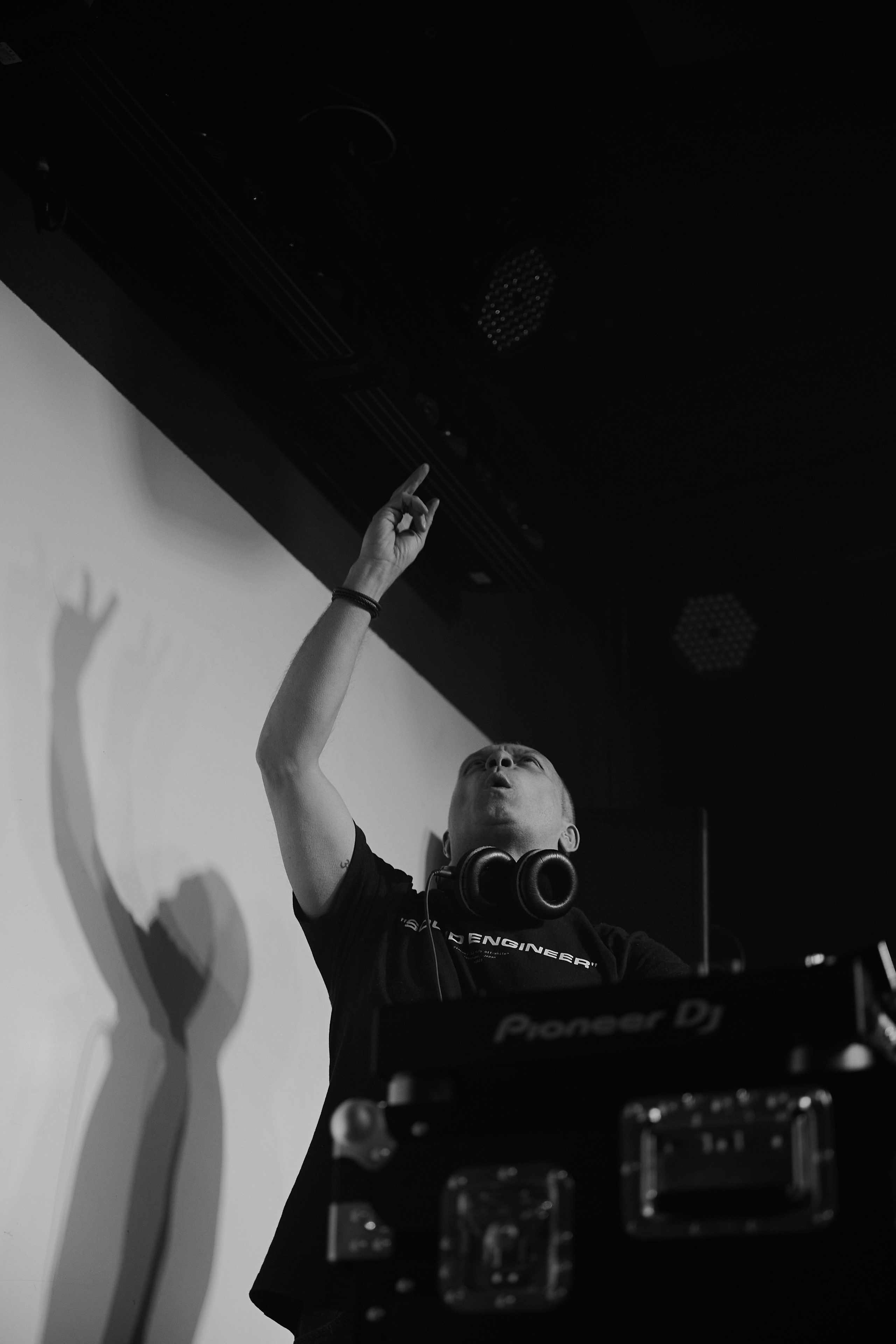 Выступление DJ GROOVE в Тюмени. Bullwarbar. Фотограф Денис Лесковский (Тюмень)