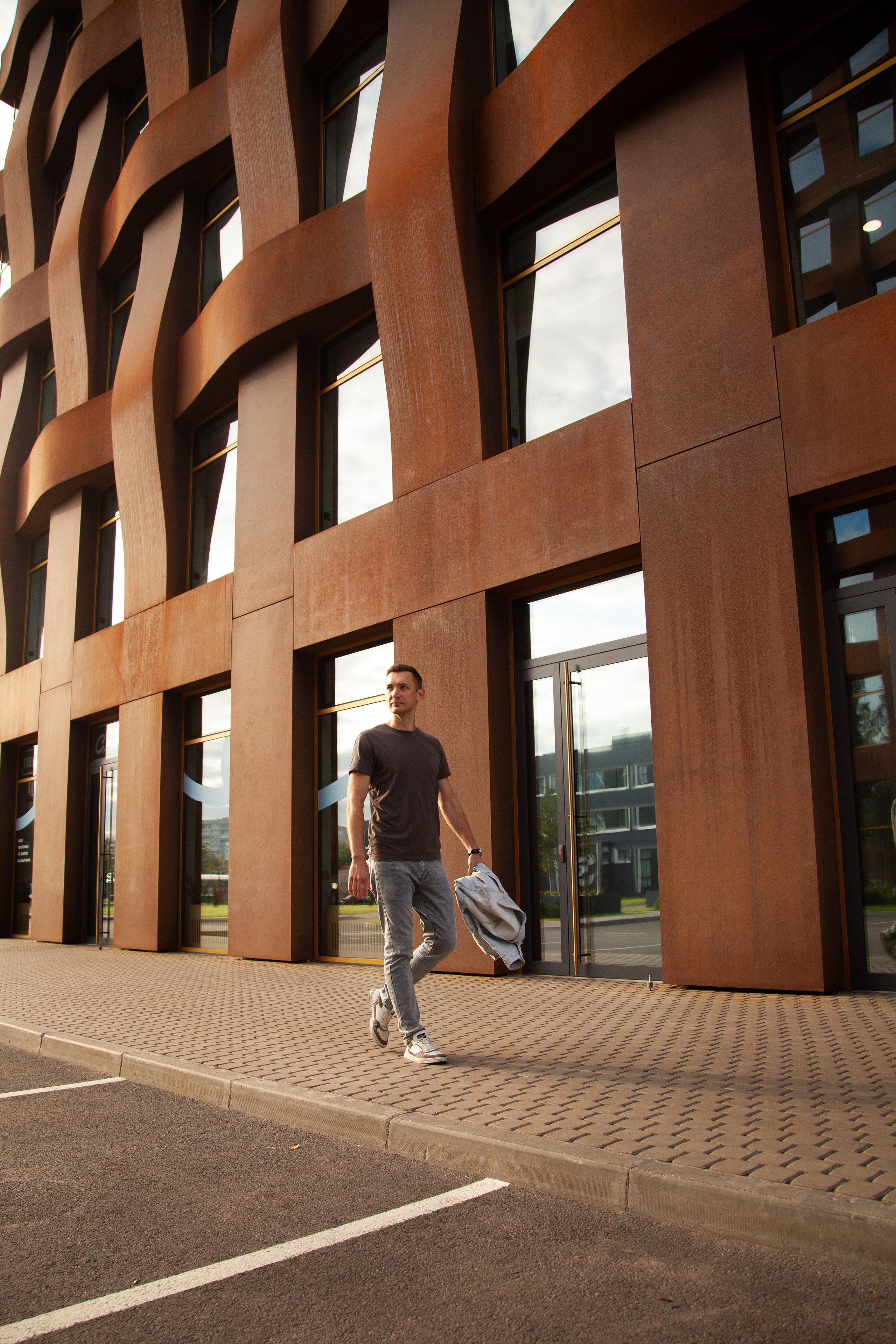 Дмитрий Ященков. Двойняшки-фотографы Анна и Анастасия в Санкт-Петербурге