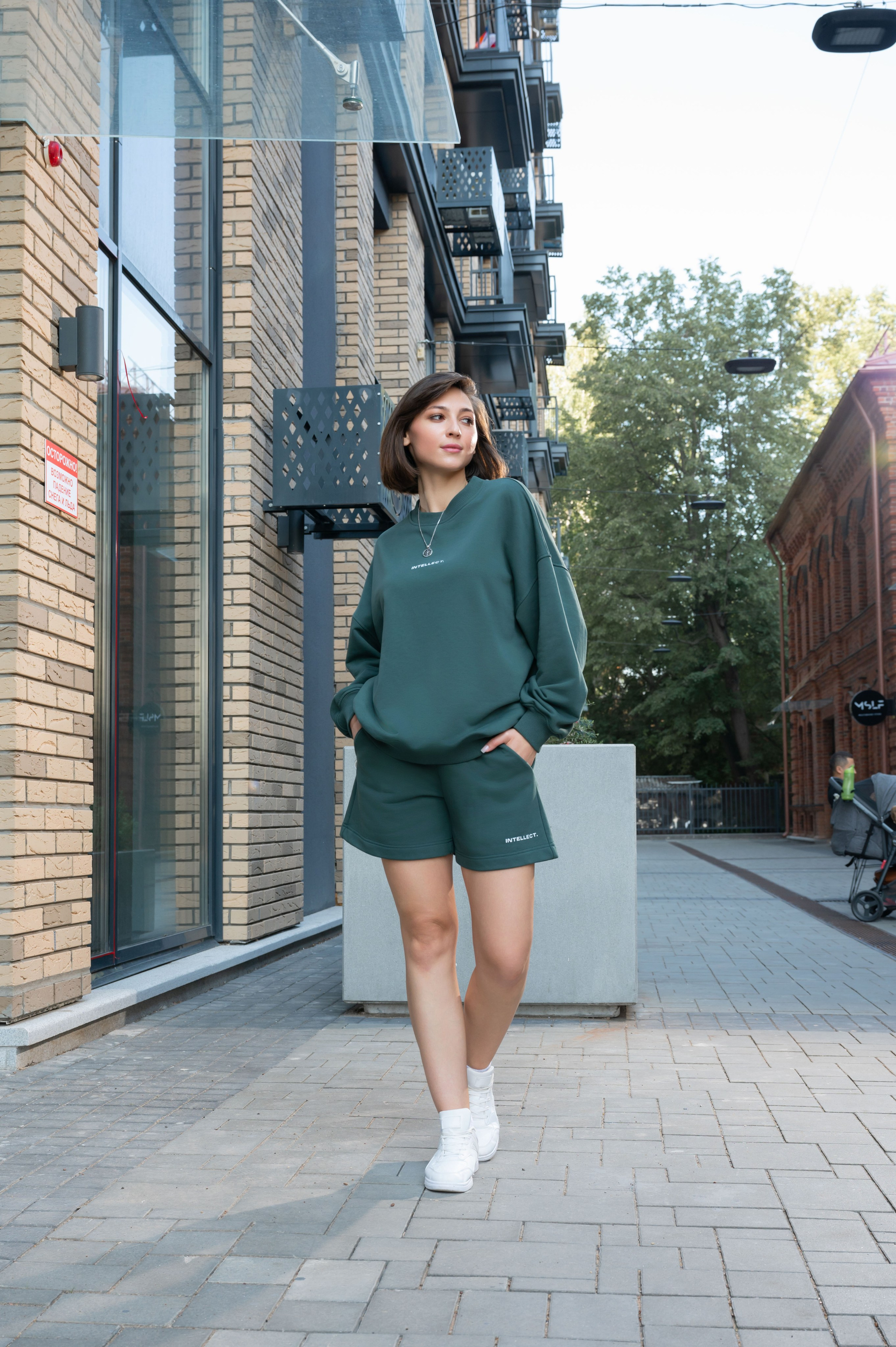 Каталог Девушки. Студия рекламной и предметной съемки товаров WELKO Studio