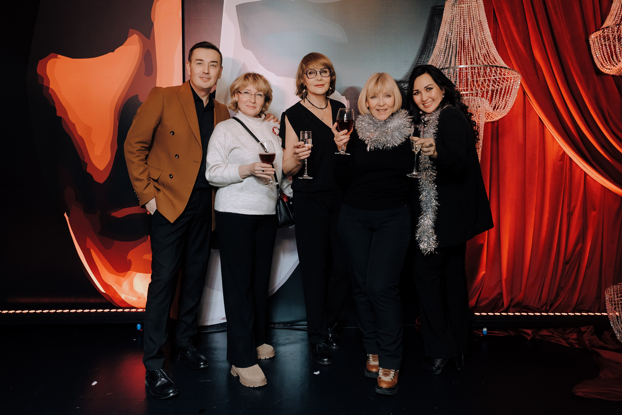 СПЕКТАКЛЬ «ВОЛШЕБНЫЕ ОЧКИ» ОПТИК-ЦЕНТР. Репортажный фотограф Зуев Роман г. Челябинск