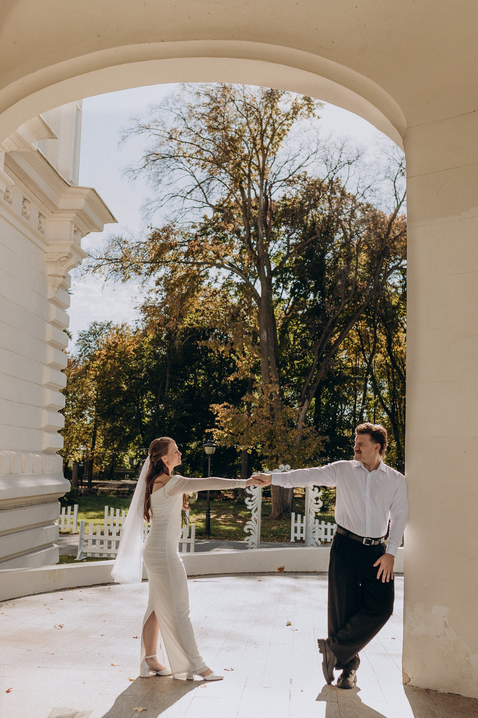 День был ясным, а чувства — истинными. Свадебный фотограф Илья Бринк