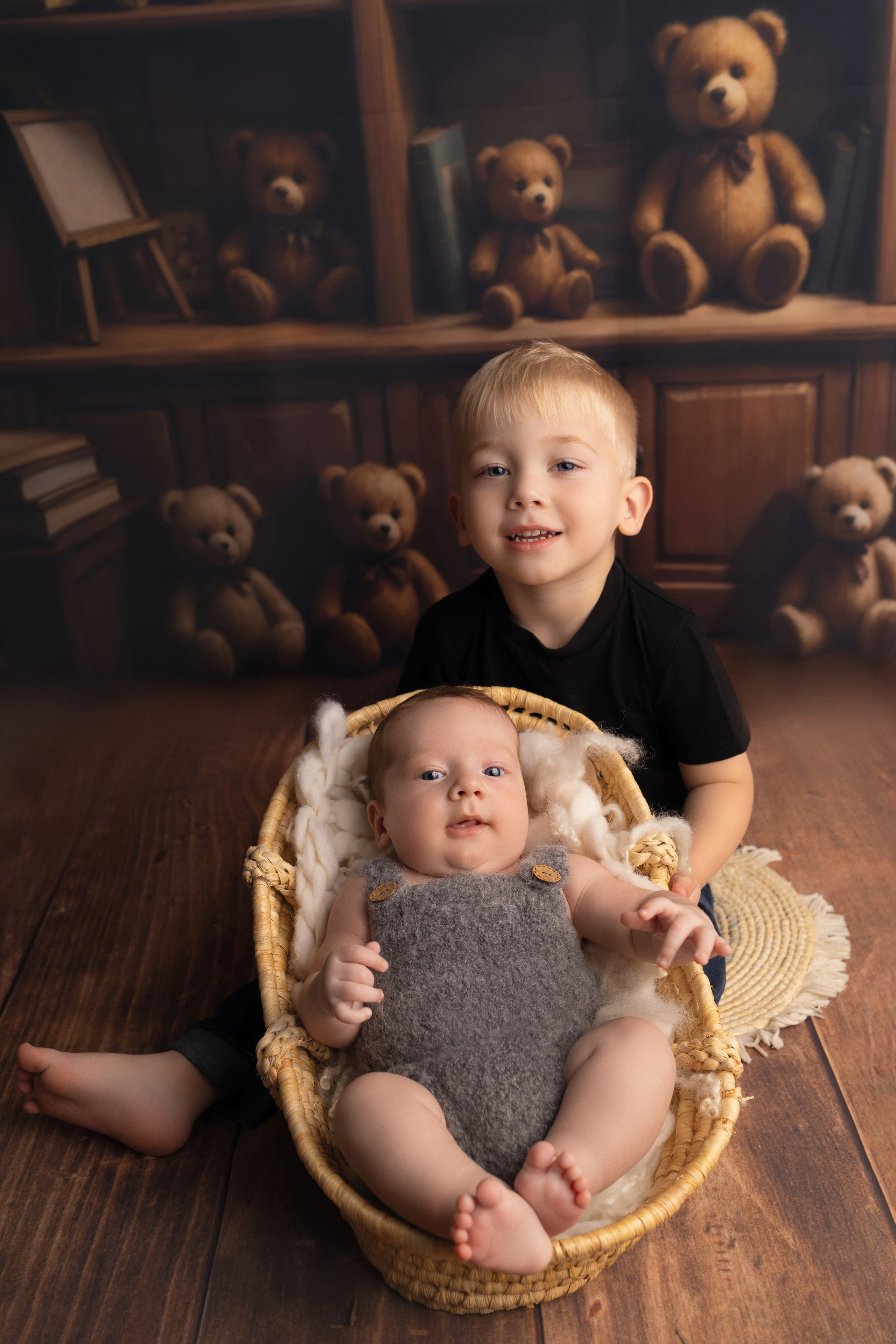 Классическая фотосессия малыша. Фотограф новорожденных малышей в Омске и Омской области Эльвира Камаева