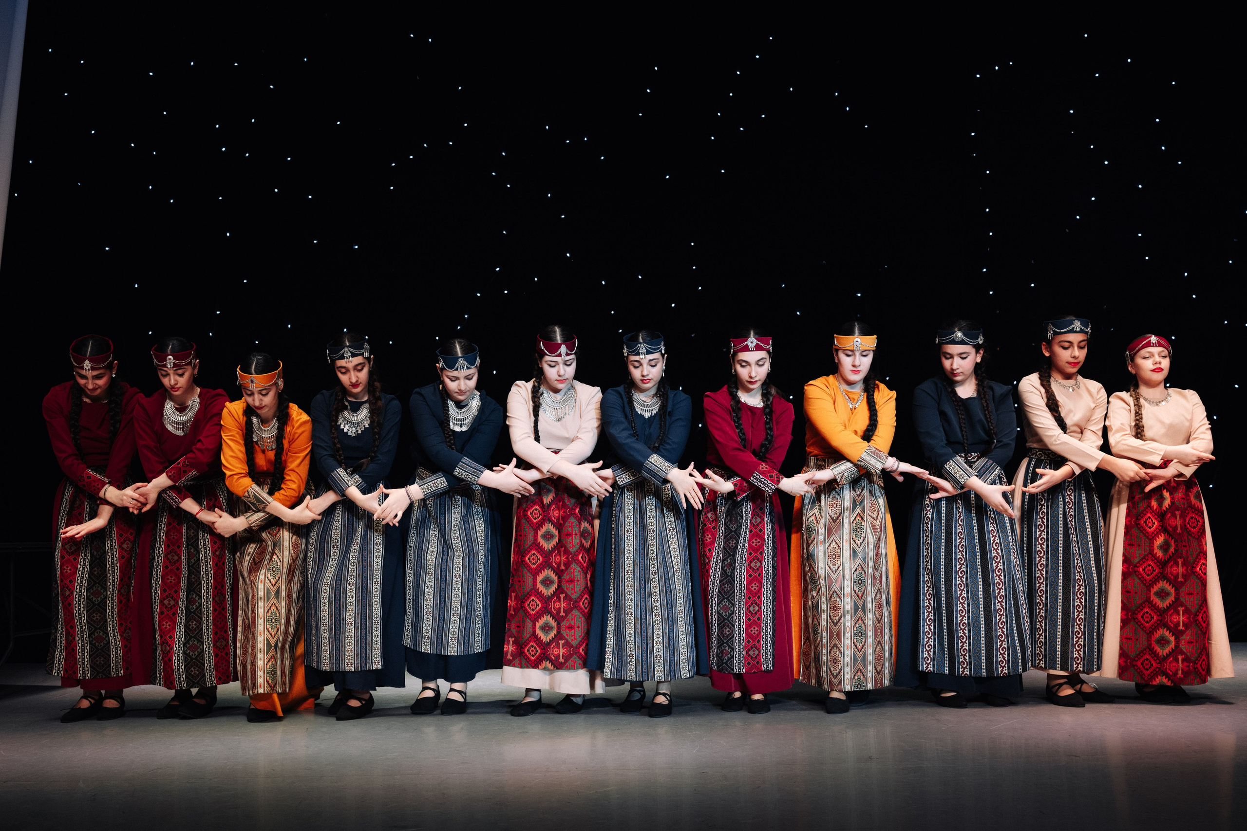 Благотворительный концерт в помощь Артему Сардаряну. Фотограф Артем Севостьянов. Профессиональная фотосъемка в Ногинске, Москве, Московской области и за границей