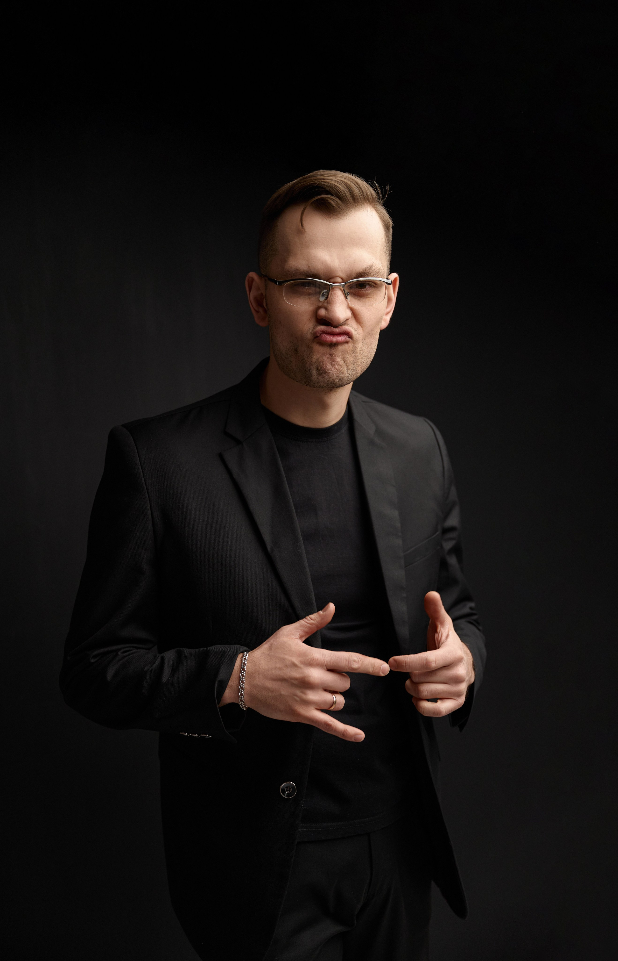 Свадебный Видеограф Виктор Васяков в Москве и Московской области