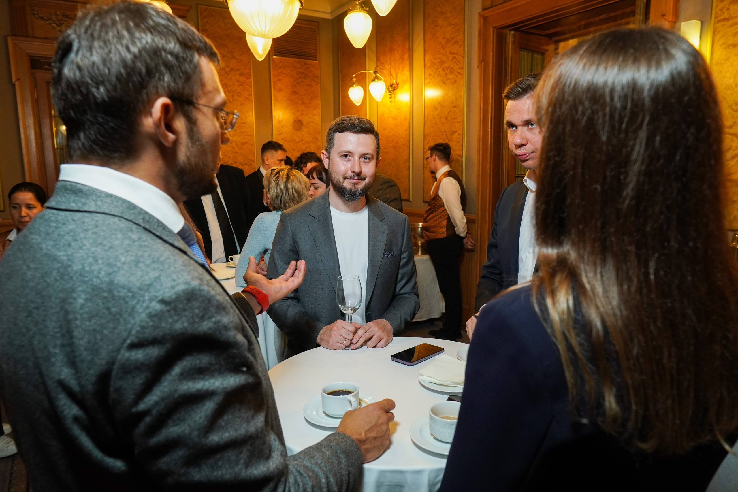 Конференция с М Хазиным. Фото | Видео Контент Мишель Ватаманюк