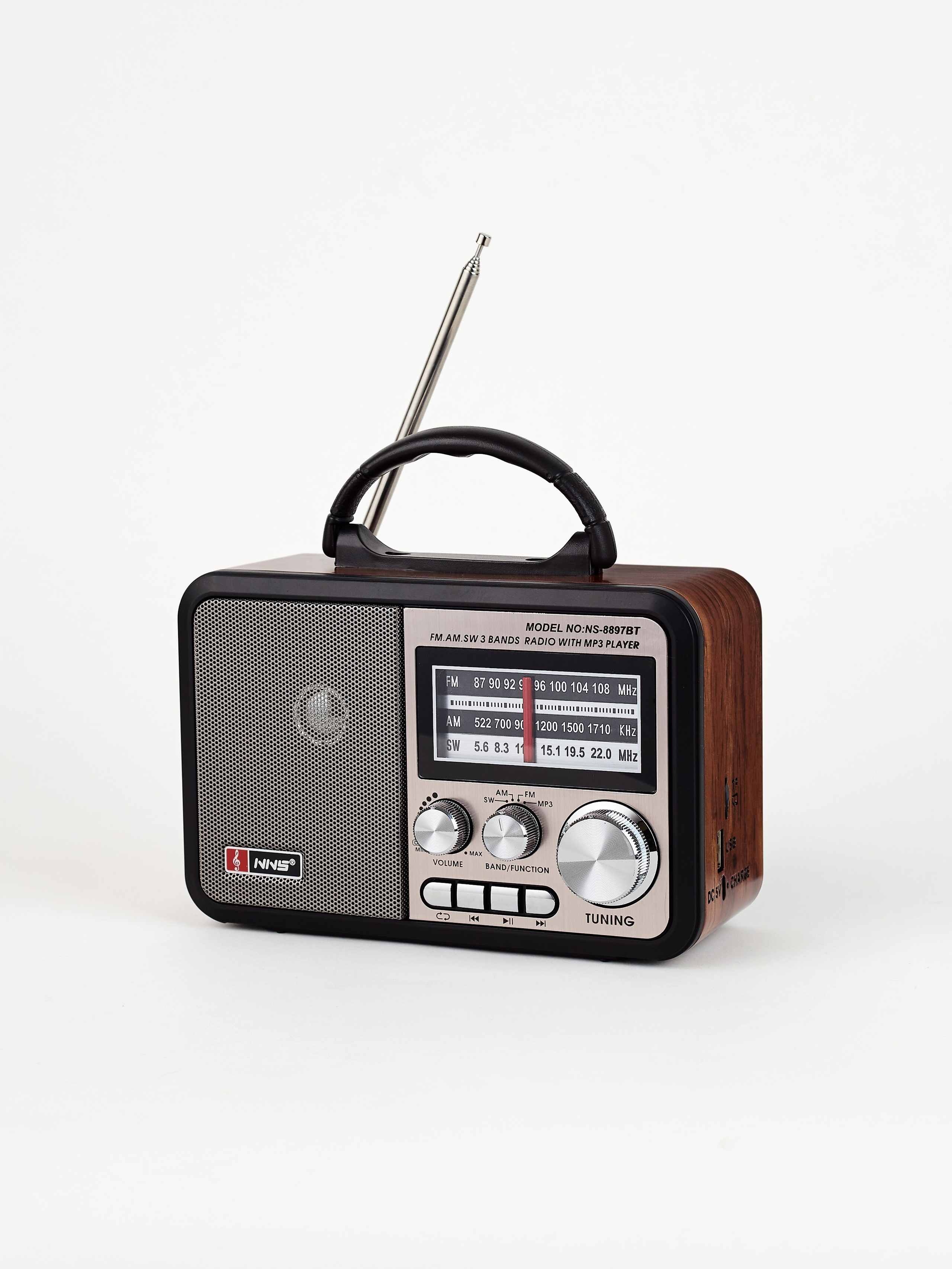 Радио. Предметный фотограф, инфографика и видео в Санкт-Петербурге