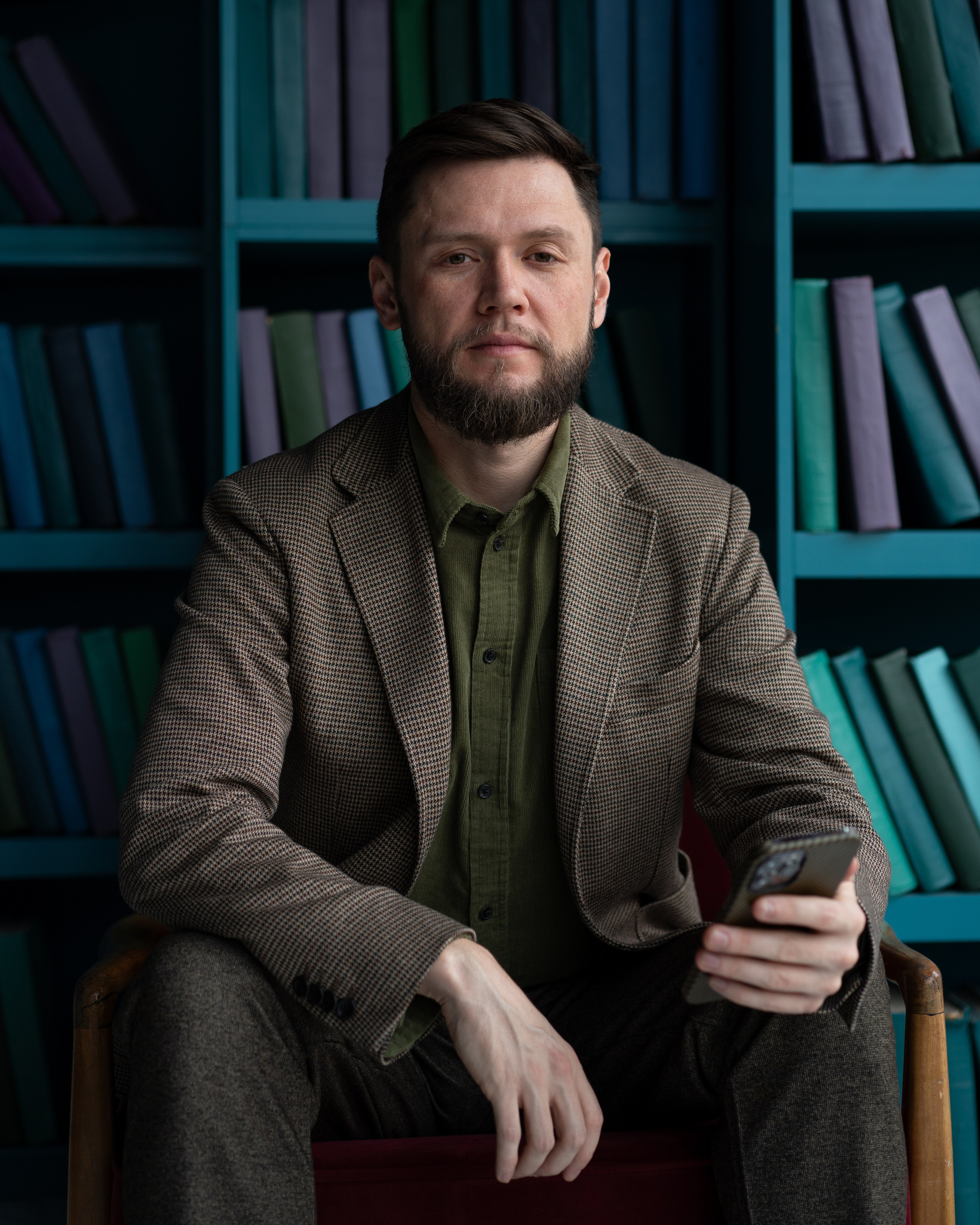 Студийный деловой портрет. Фотограф Елизавета Потешкина