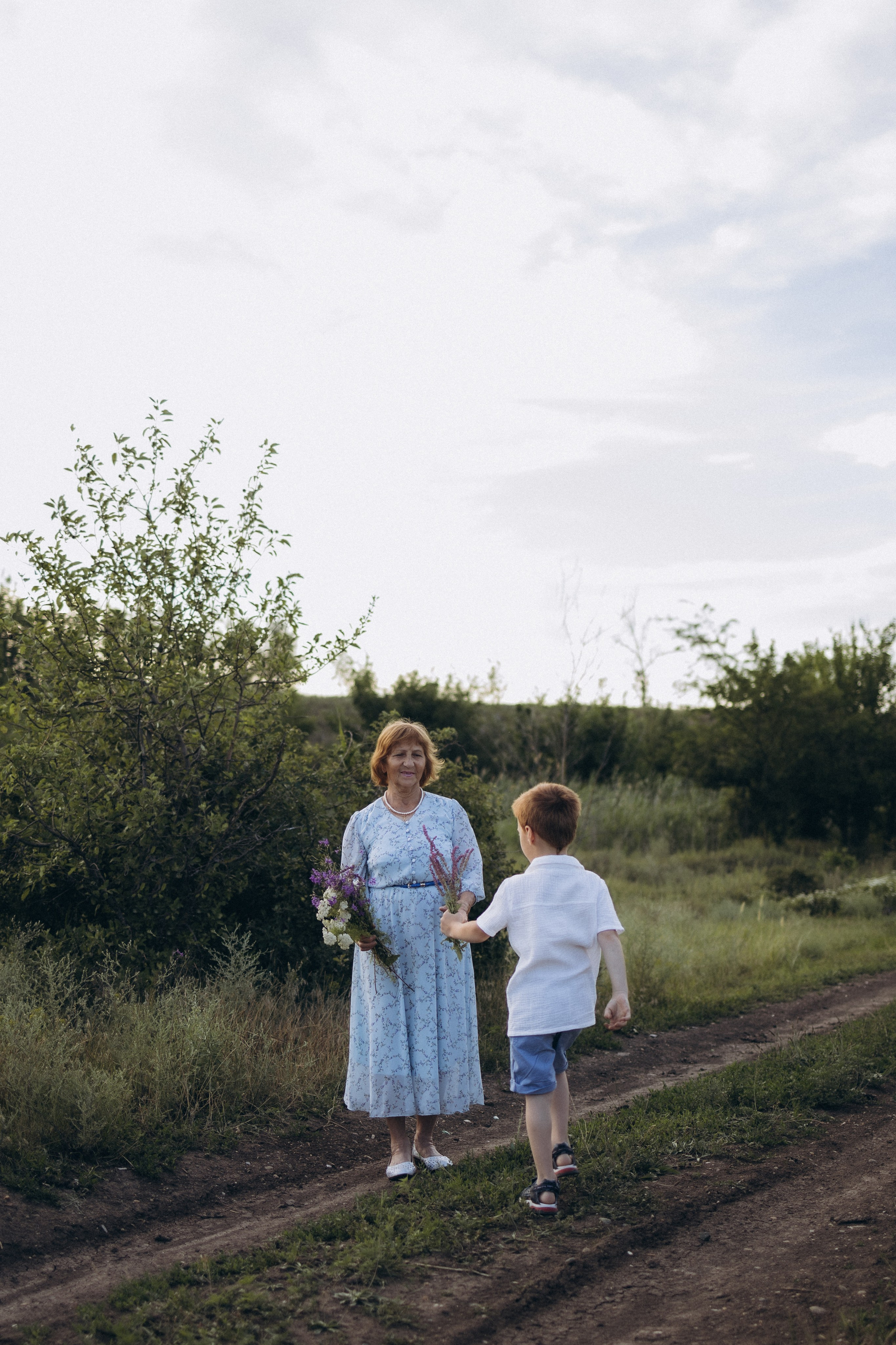 Бабушка и правнук (24.06.2025) ст. Староминская (Краснодарский кр.). Надежда Стар семейный и церковный фотограф в Жукове и Калужской области