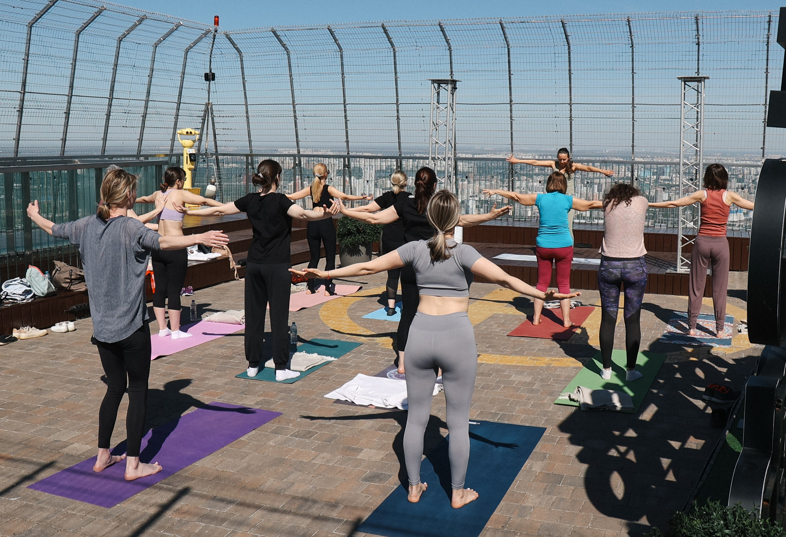 Йога на крыше Москва-Сити. Портретный фотограф Москва