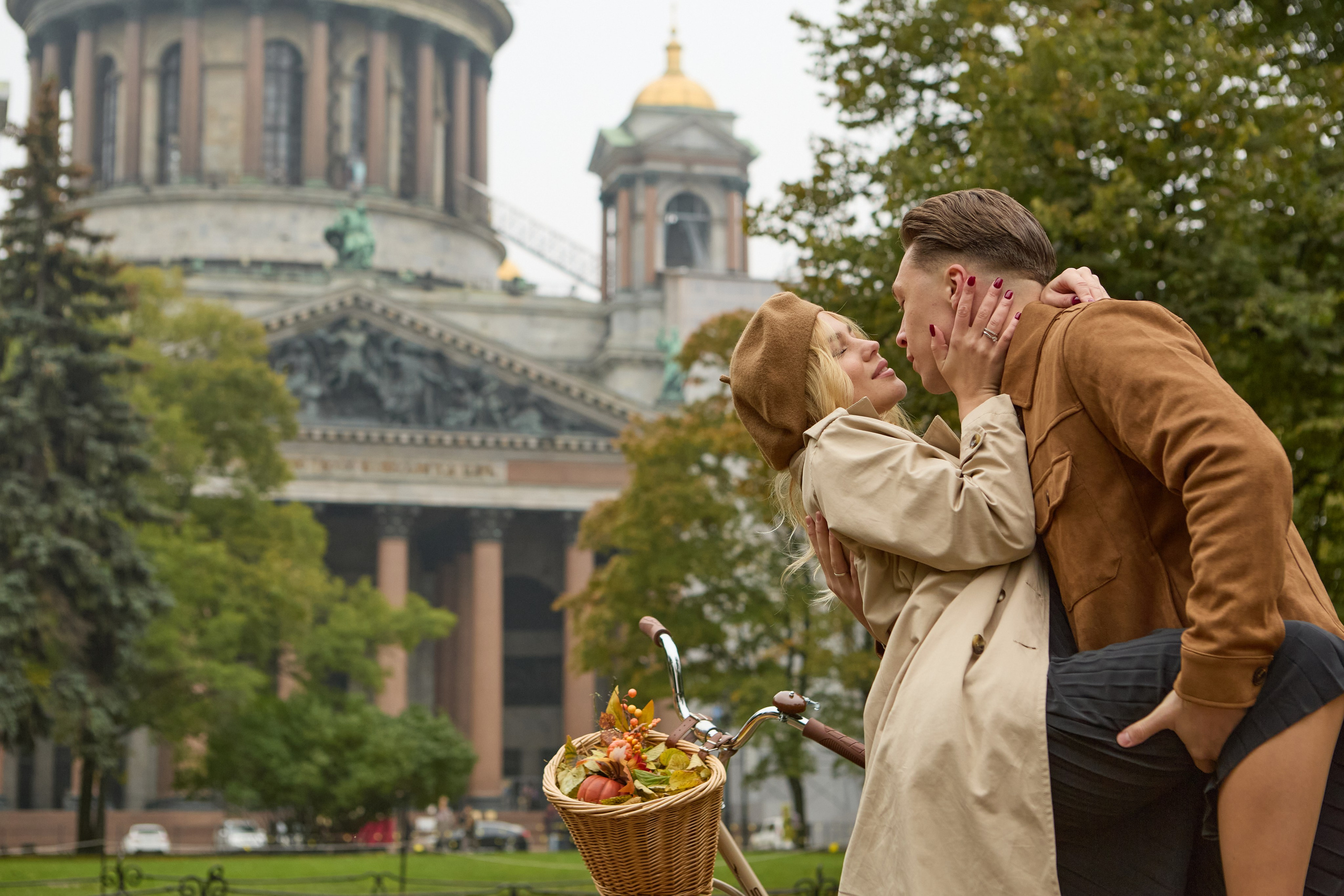 Walking with a bicycle. Фотограф в Санкт-Петербурге Владимир Тихомиров