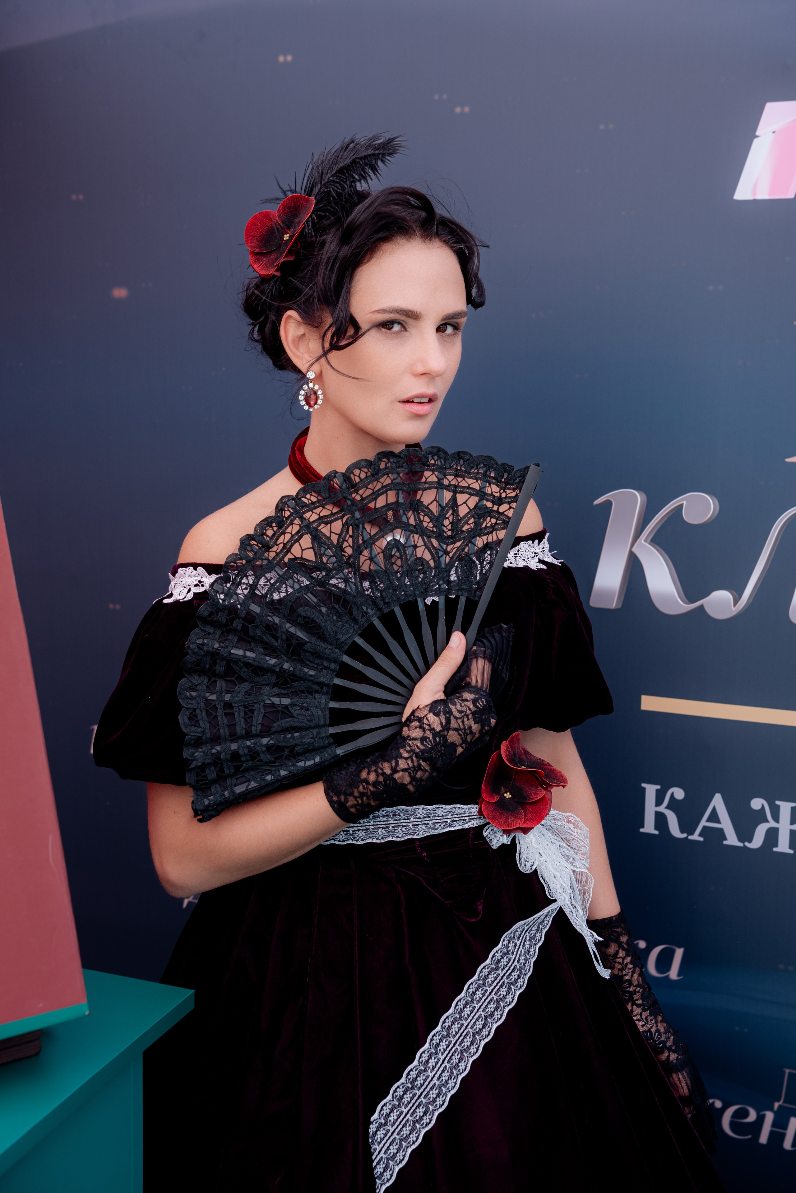 Портретные фото с артистами в палатке Триколор Дом Кинов на день города Волгоград. Фотограф в Волгограде и Волжском Александр Горбань