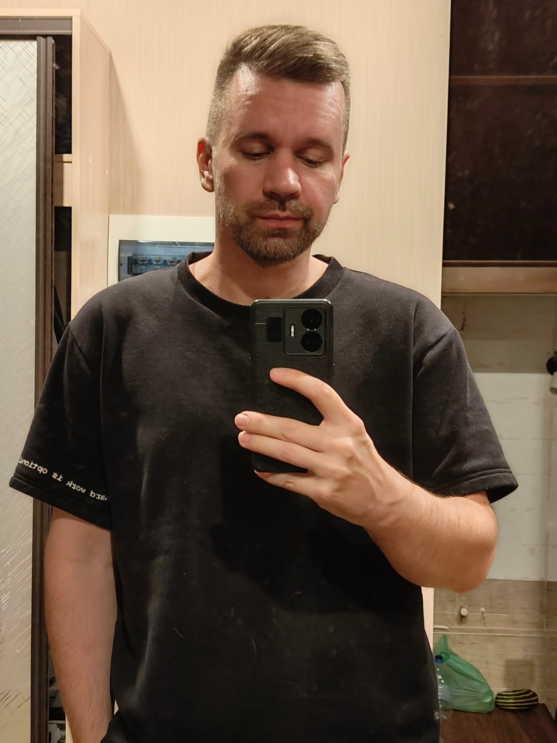 Курс по ИИ фото. Свадебный и семейный фотограф в Екатеринбурге Илья Рихтер