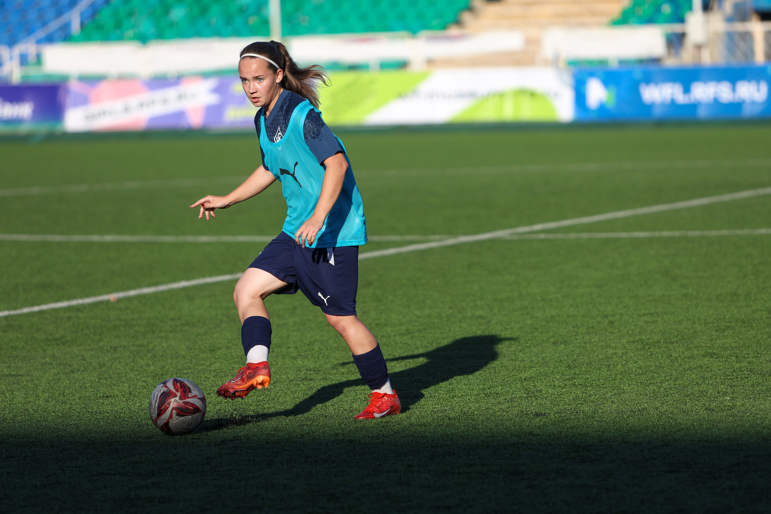 Крылья Советов — Мастер-Сатурн. Молодежная лига по футболу среди женских команд. Спортивный фотограф в Самаре