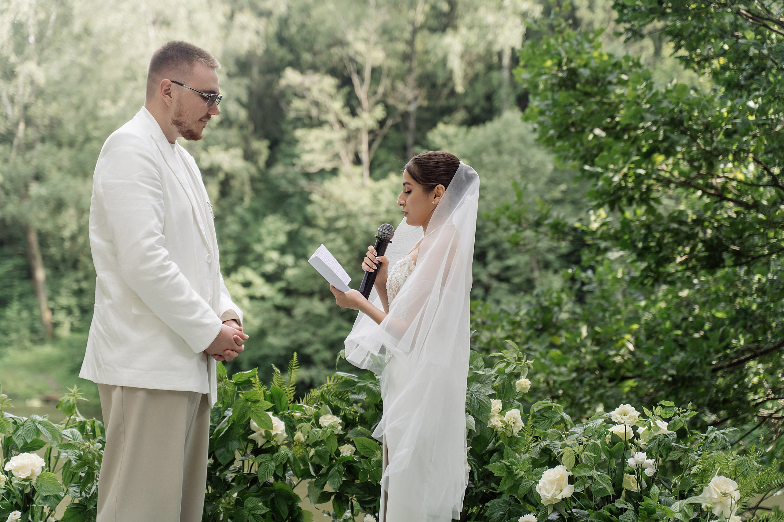 Иван и Изабелла «Веранда Отрадное». Свадебный фотограф