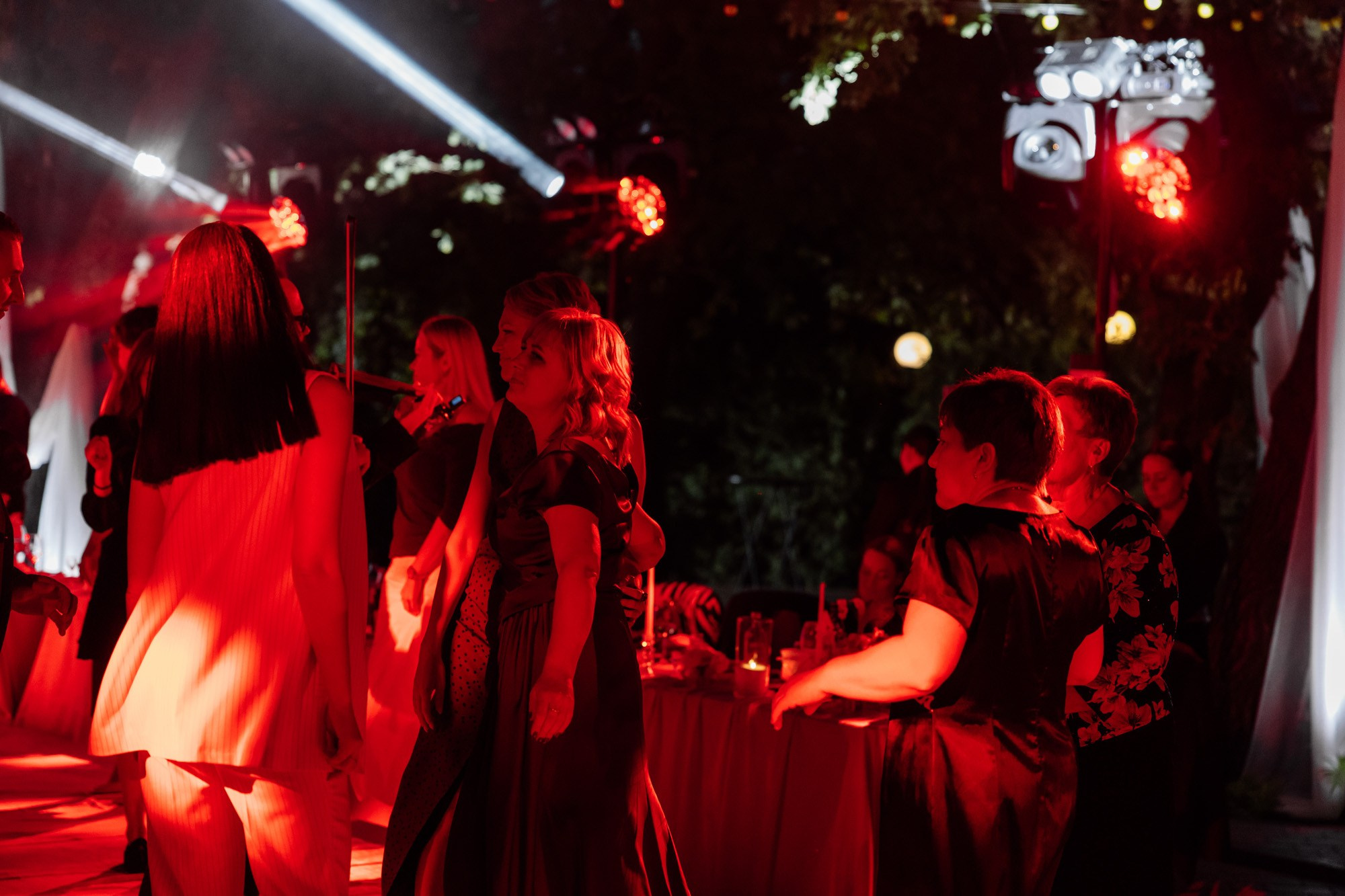 Свежий воздух. Владимир Киселев — свадебный фотограф в Саратове, Москве и по всему миру