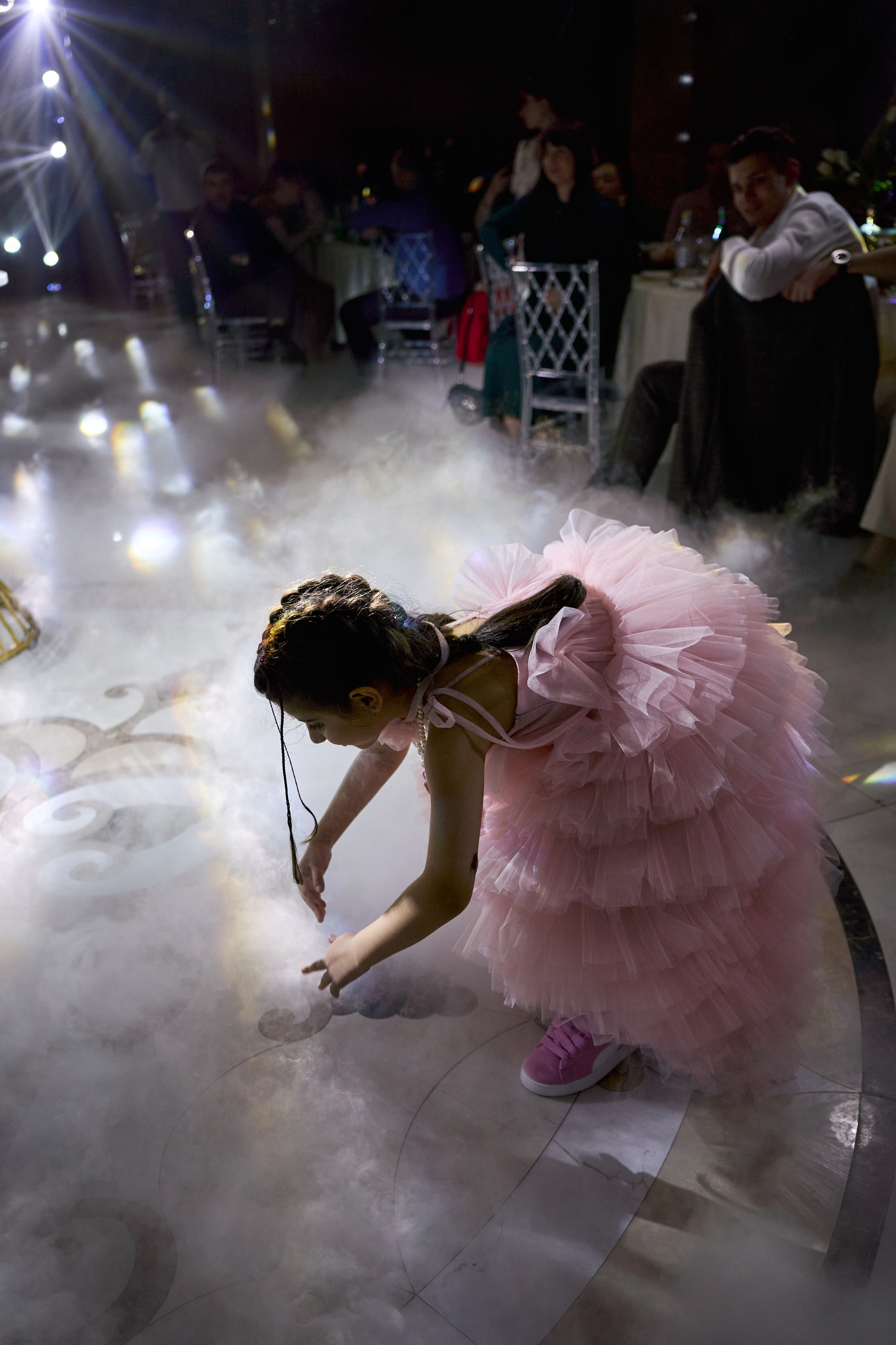 Красивое и чувственное сватовство Рафаэля & Алины в GOLDEN PALACE от ТВИНС СТУДИО. ТВИНС СТУДИО — лучшие свадебные фотографы и видеографы в Краснодаре