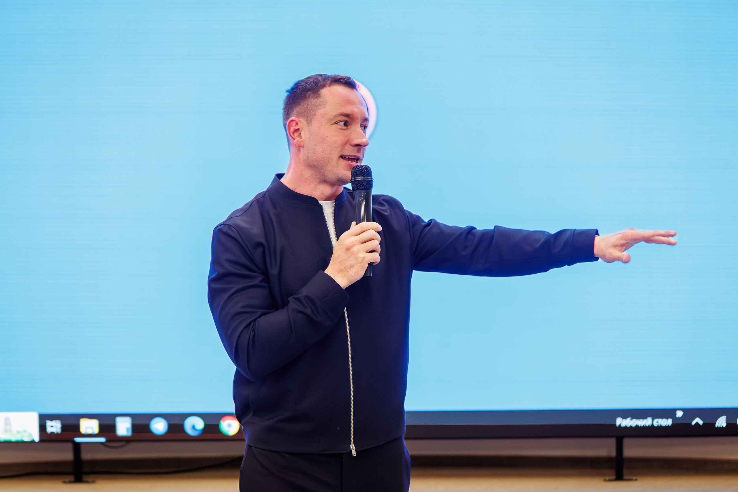 Запуск ТЕРРА Минск. Репортажный фотограф Минск ❘ Костецкий Илья ❘ Беларусь