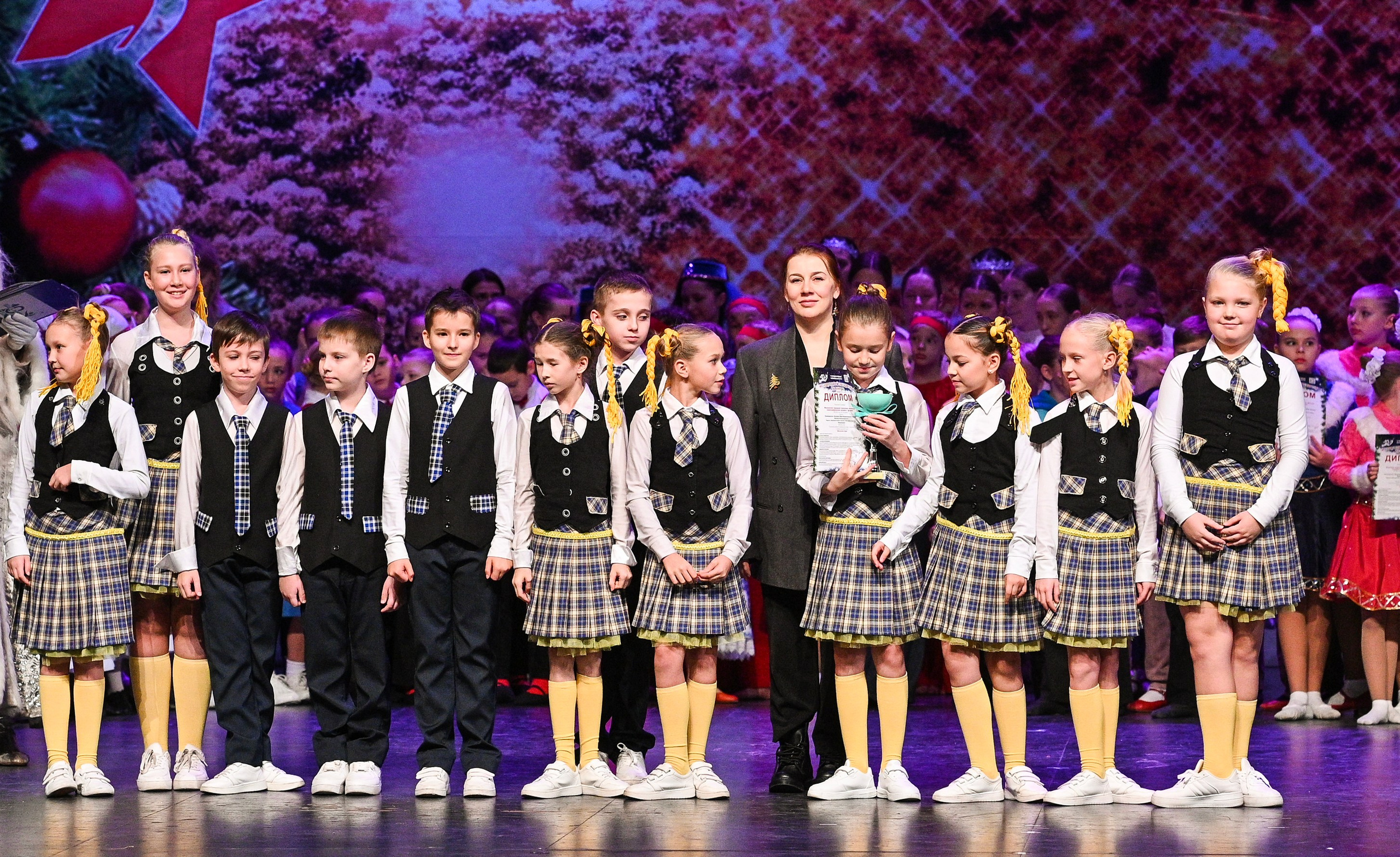 14.11.2024 «Новогодний Звездопад Талантов» Фестивальное движение «Шаг к мечте» г. Москва. Медиастудия Фото Концепт