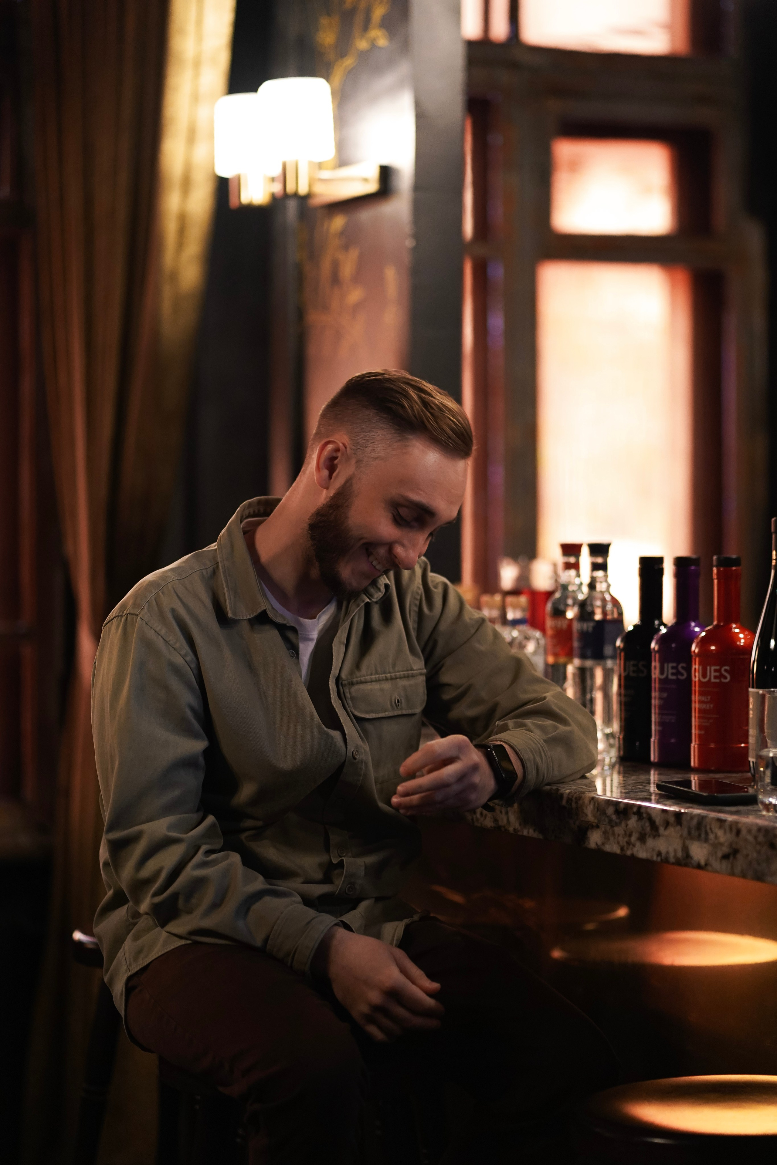 Bar Boss в «Детектив, где Вы?» (2024). Фотограф с психологическим образованием