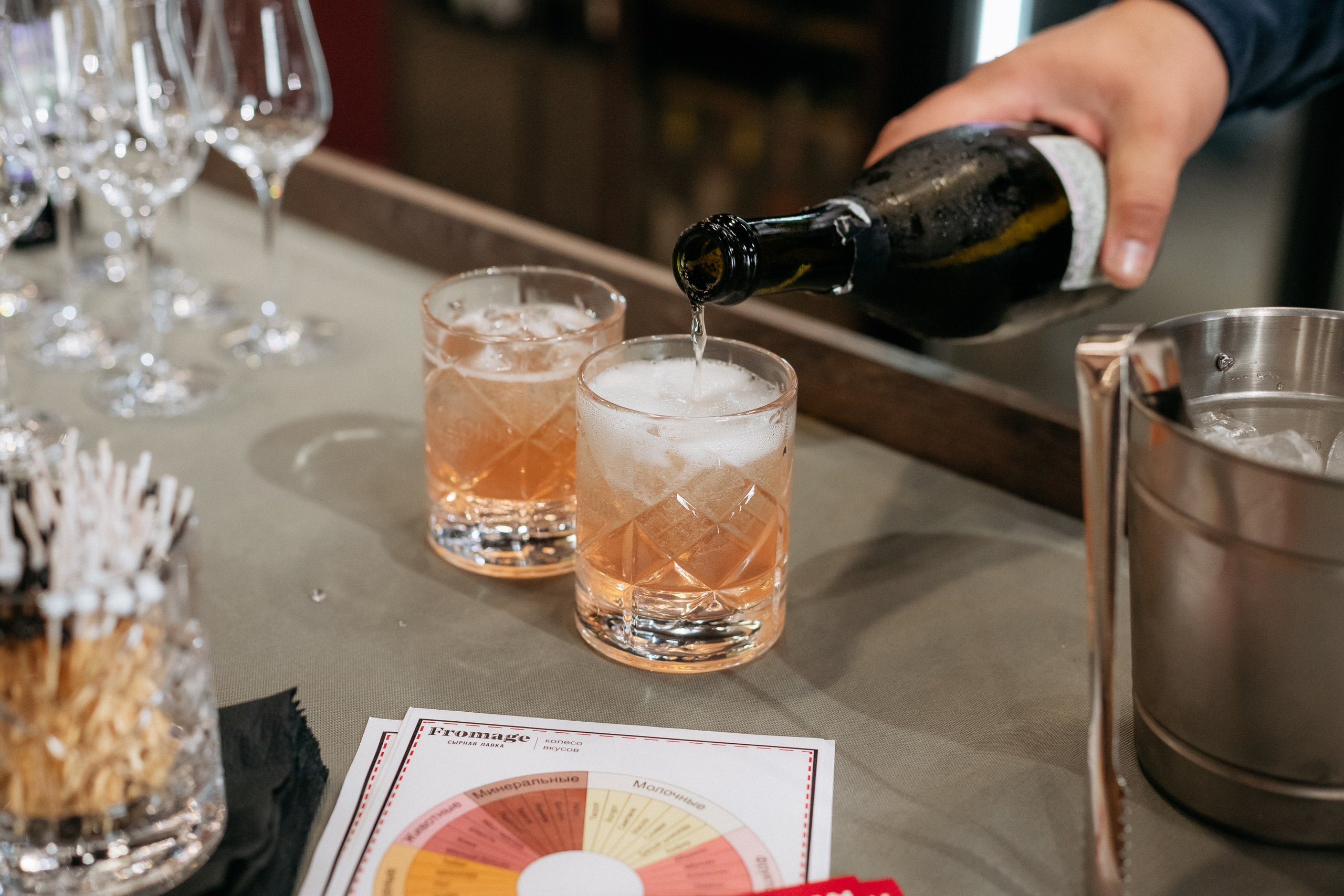 BY SIMPLE ВИНОТЕКА — ОТКРЫТИЕ. СВОИ. ФОТООТЧЕТЫ-СОБЫТИЯ-МЕСТА