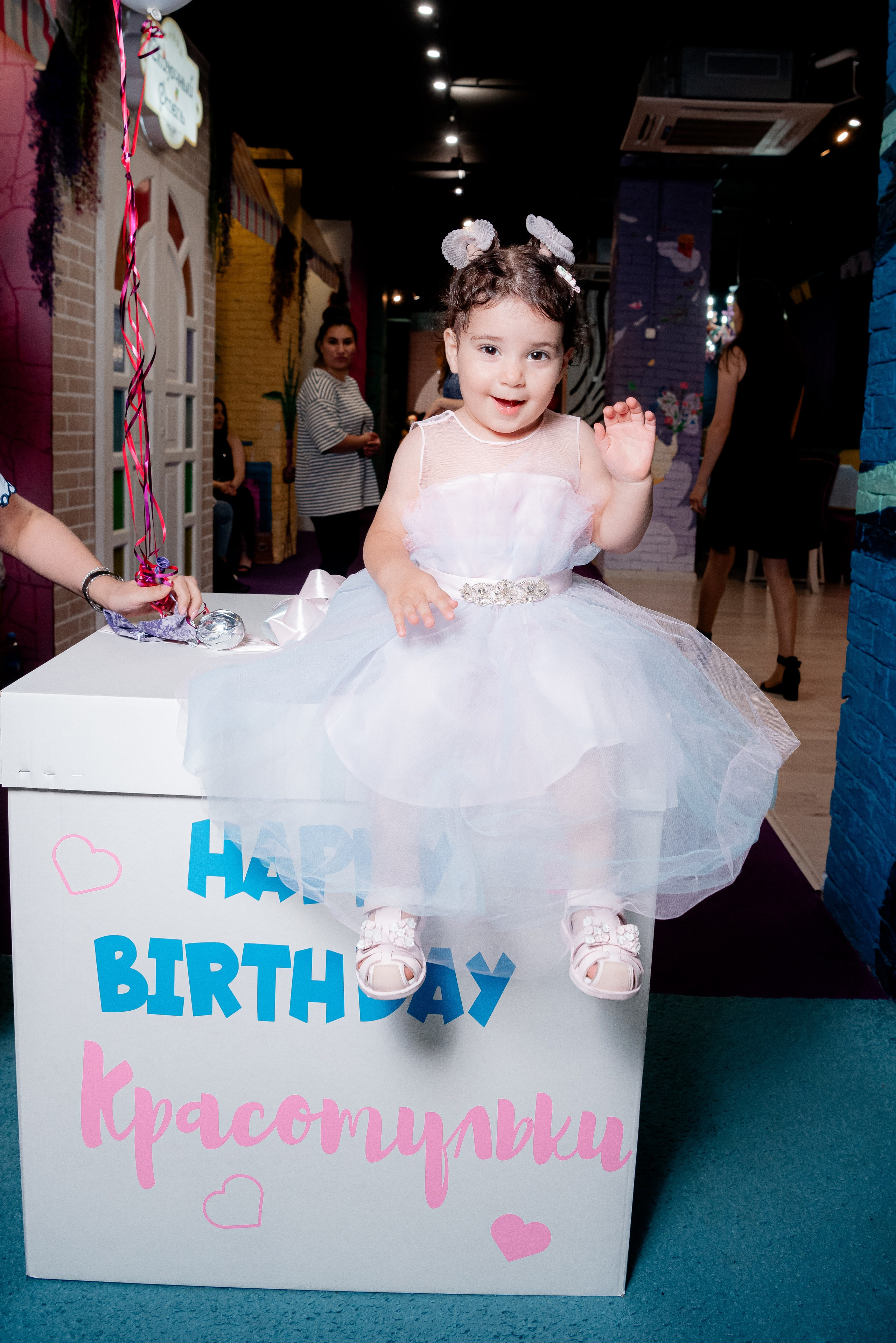 ДР Рая и Стелла в детская комната Сказочный Отель. Фотограф в Волгограде и Волжском Александр Горбань