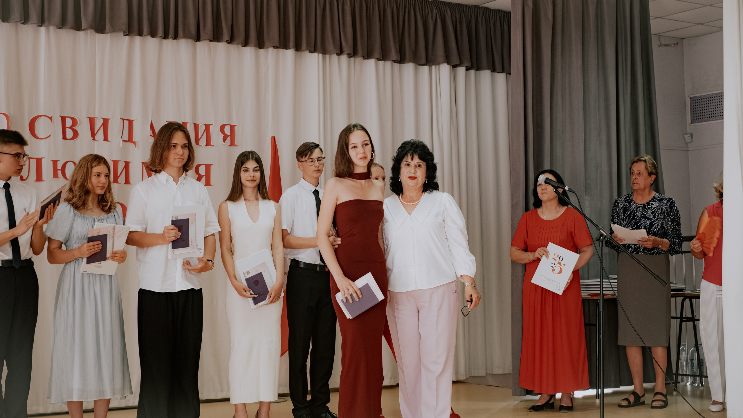 Кейс — Школьный выпускной. Коммерческий и Портретный Фотограф Симферополь Крым Максим Махо