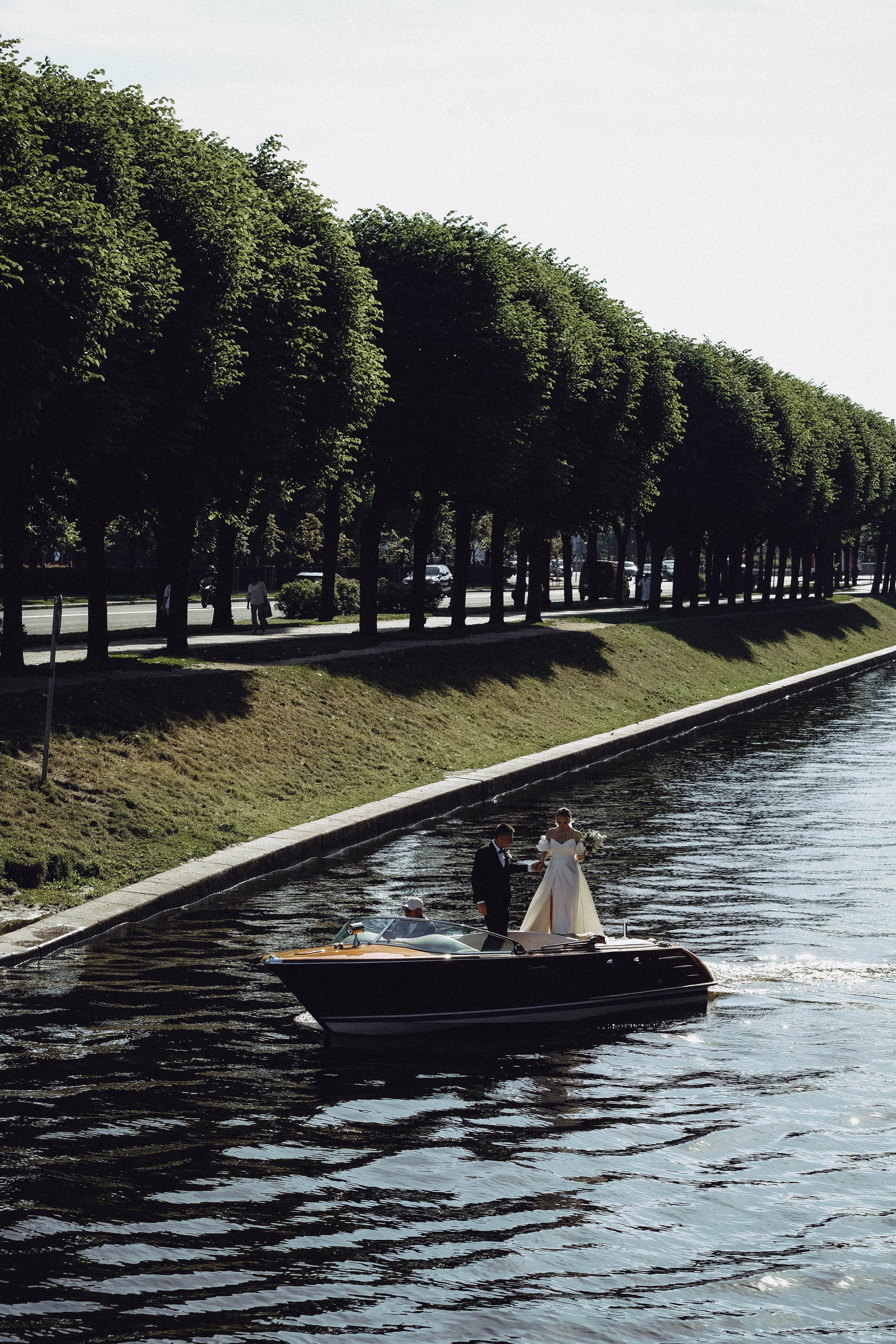 СВАДЕБГНАЯ ПРОГУЛКА ПО КАНАЛ САНКТ-ПЕТЕРБУРГА НА КАТЕРЕ. Профессиональный фотограф, Санкт-Петербург — Виктория Богомолова