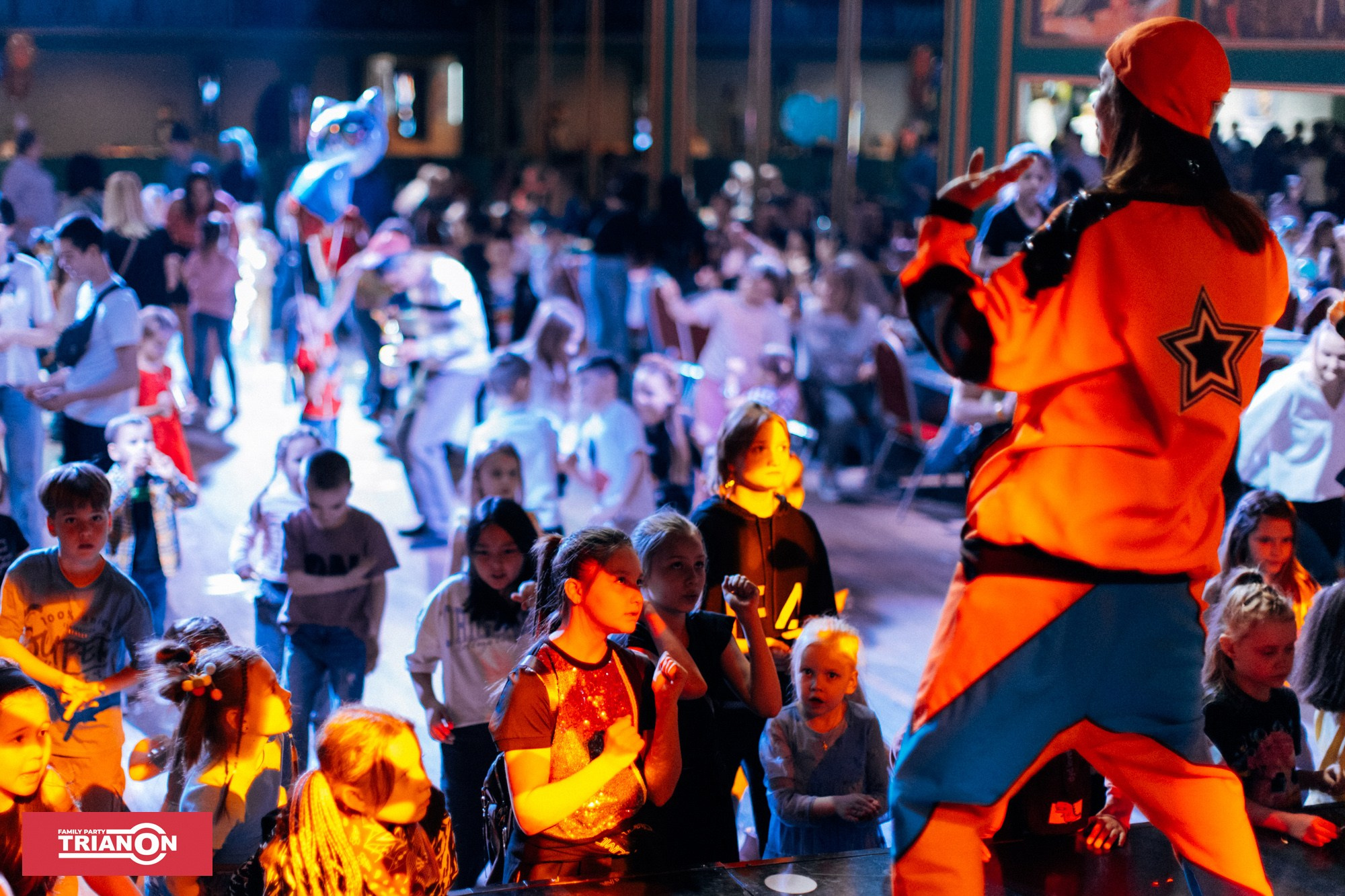 Семейная дискотека TRIANON. Фотограф Владимир Молоканов