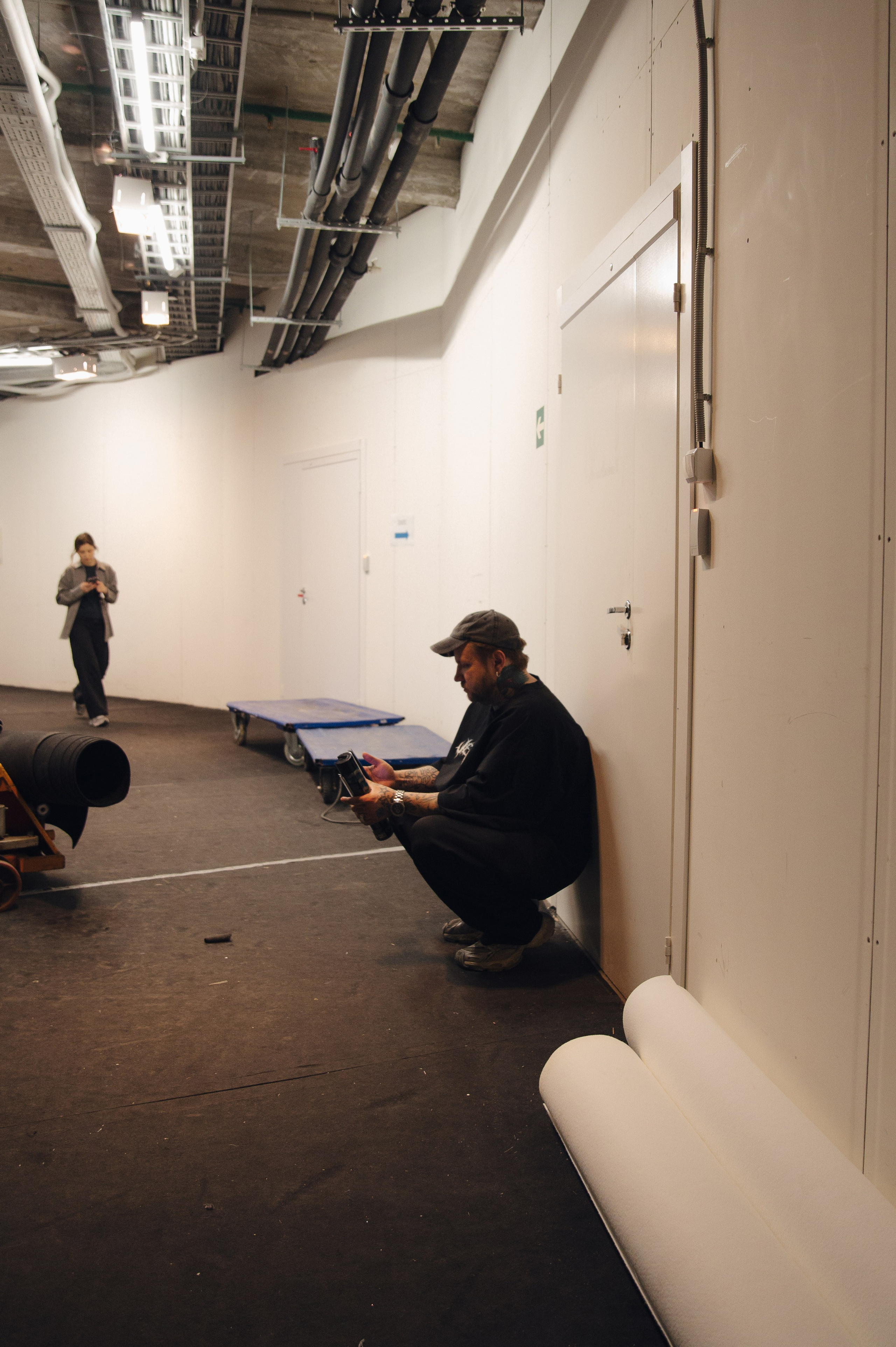 Бекстейдж показа «Новые Имена» собака.ru|ДЛТ. Портретный и репортажный фотограф в Санкт-Петербурге