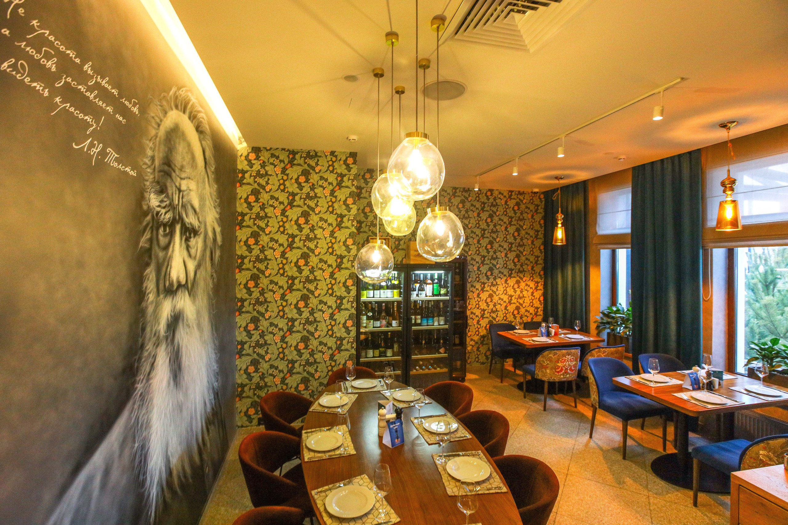 РЕСТОРАН СВЕТСКИ И ХОЛ ОТЕЛЯ АЗИМУТ (я в гостях, не запланированная фотосъемка). Фотограф в Туле Крупский АнДРей. Фотостудия «КАДР71» в Туле