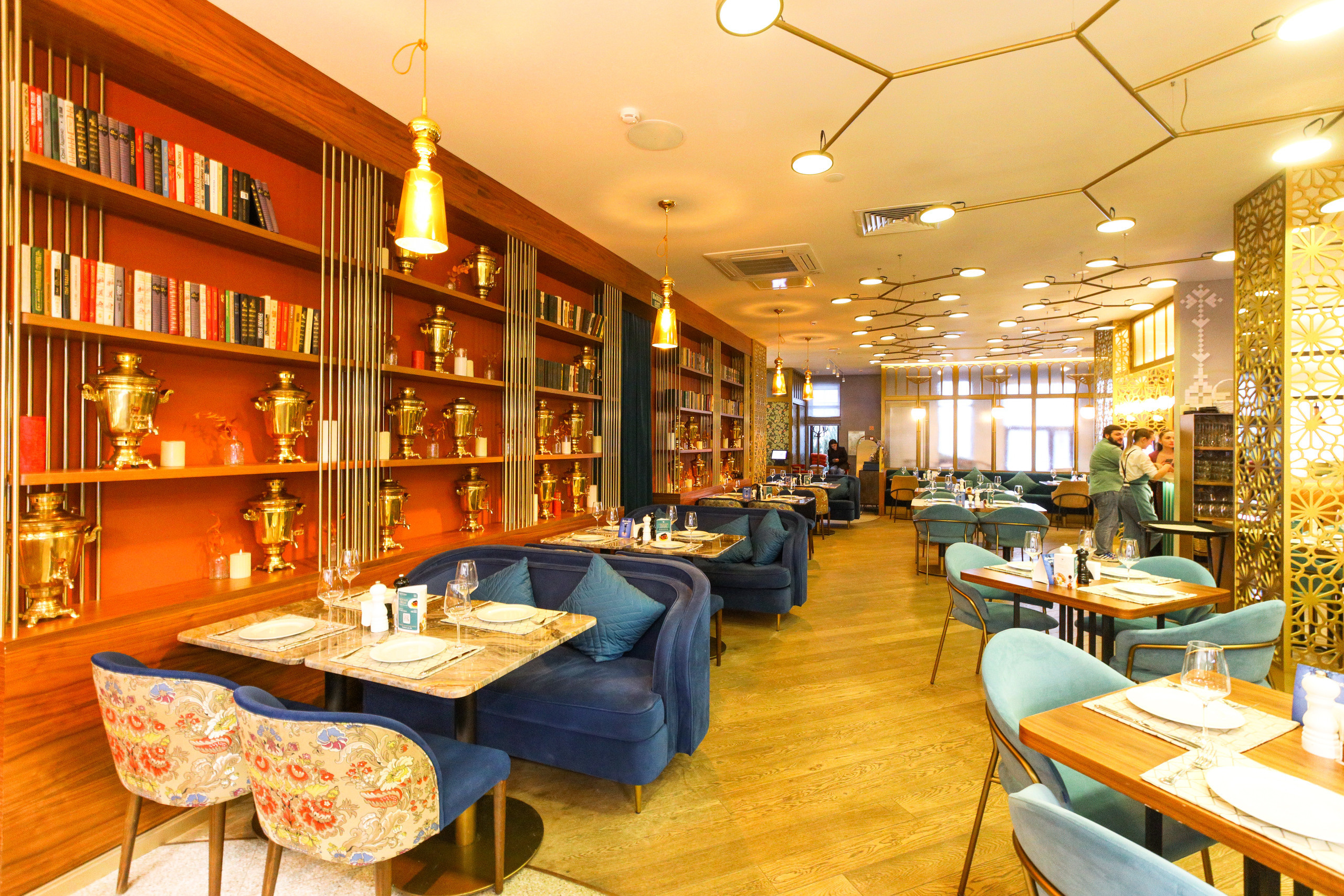 РЕСТОРАН СВЕТСКИ И ХОЛ ОТЕЛЯ АЗИМУТ (я в гостях, не запланированная фотосъемка). Фотограф в Туле Крупский АнДРей. Фотостудия «КАДР71» в Туле