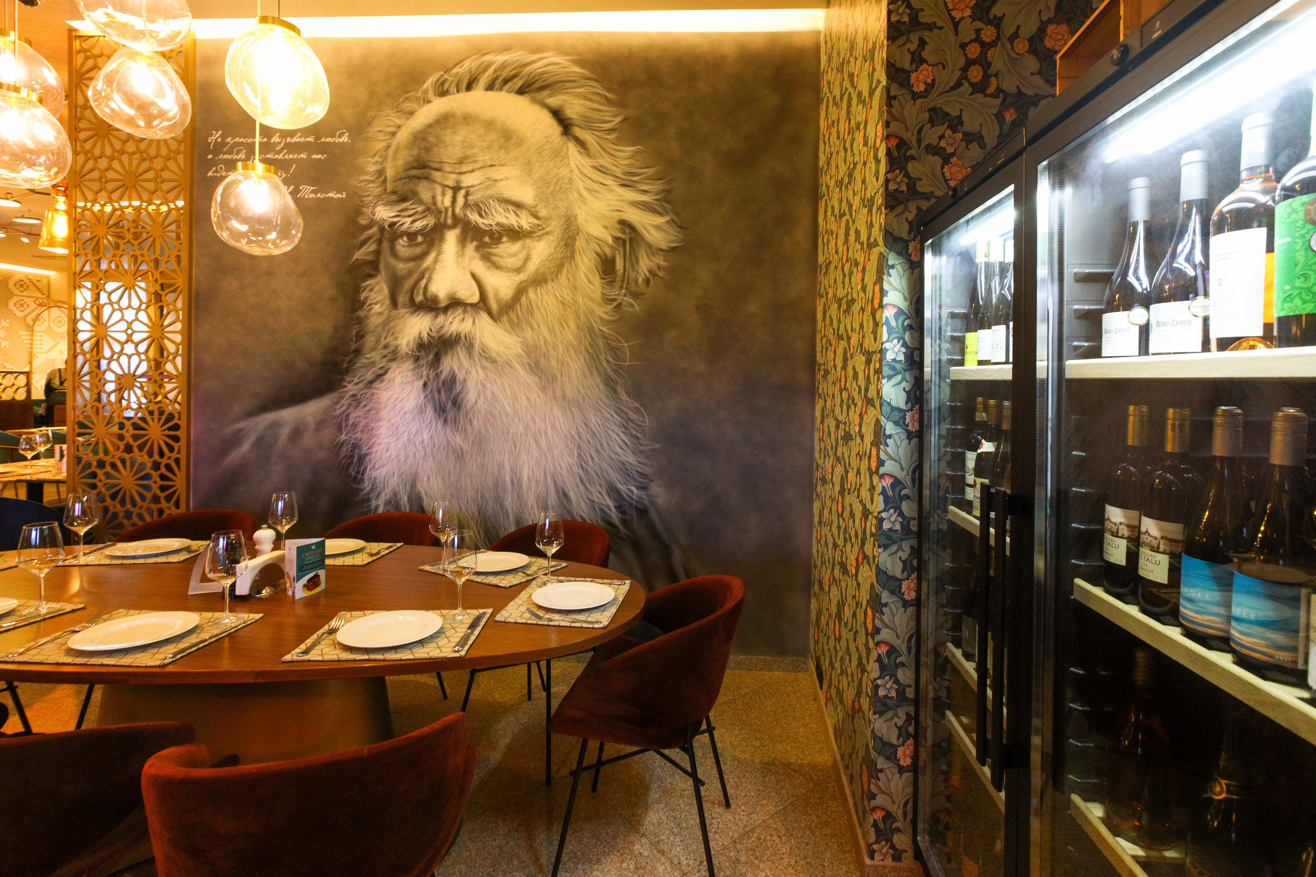 РЕСТОРАН СВЕТСКИ И ХОЛ ОТЕЛЯ АЗИМУТ (я в гостях, не запланированная фотосъемка). Фотограф в Туле Крупский АнДРей. Фотостудия «КАДР71» в Туле