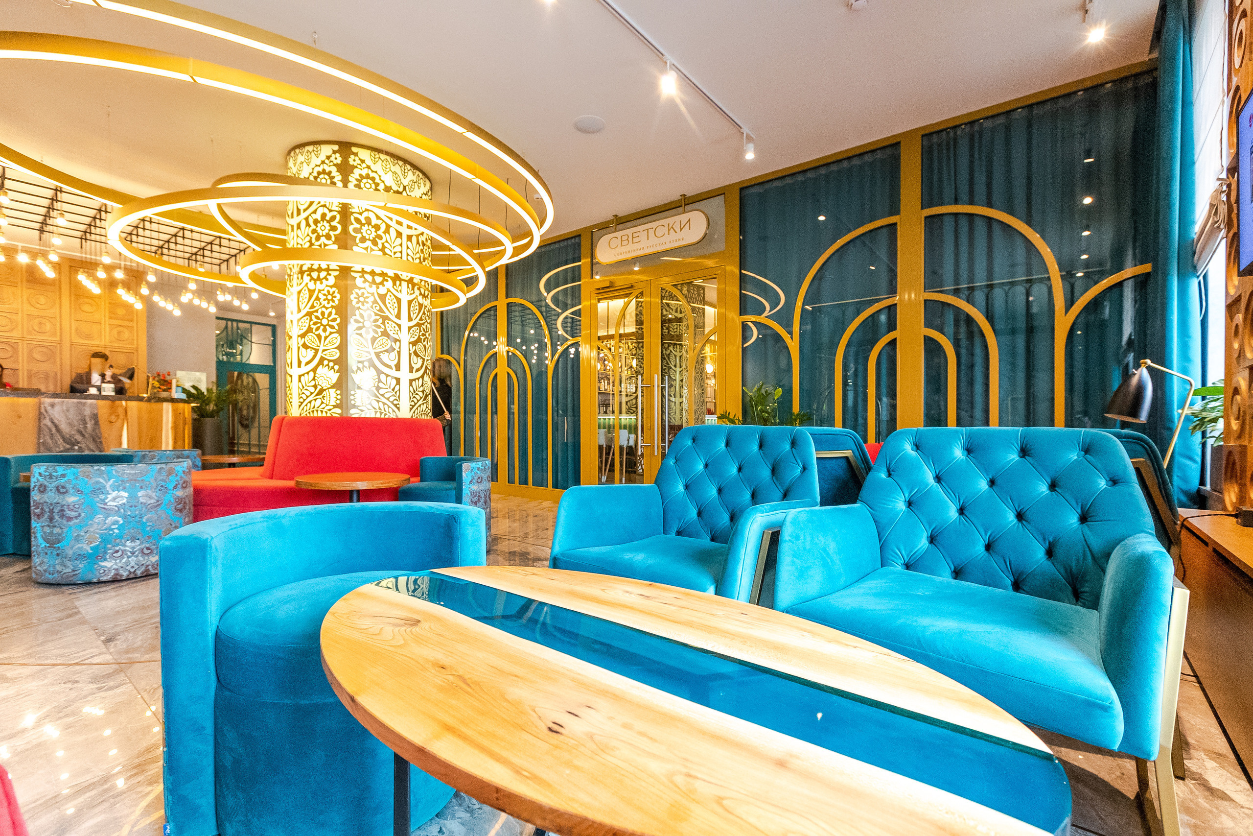 РЕСТОРАН СВЕТСКИ И ХОЛ ОТЕЛЯ АЗИМУТ (я в гостях, не запланированная фотосъемка). Фотограф в Туле Крупский АнДРей. Фотостудия «КАДР71» в Туле