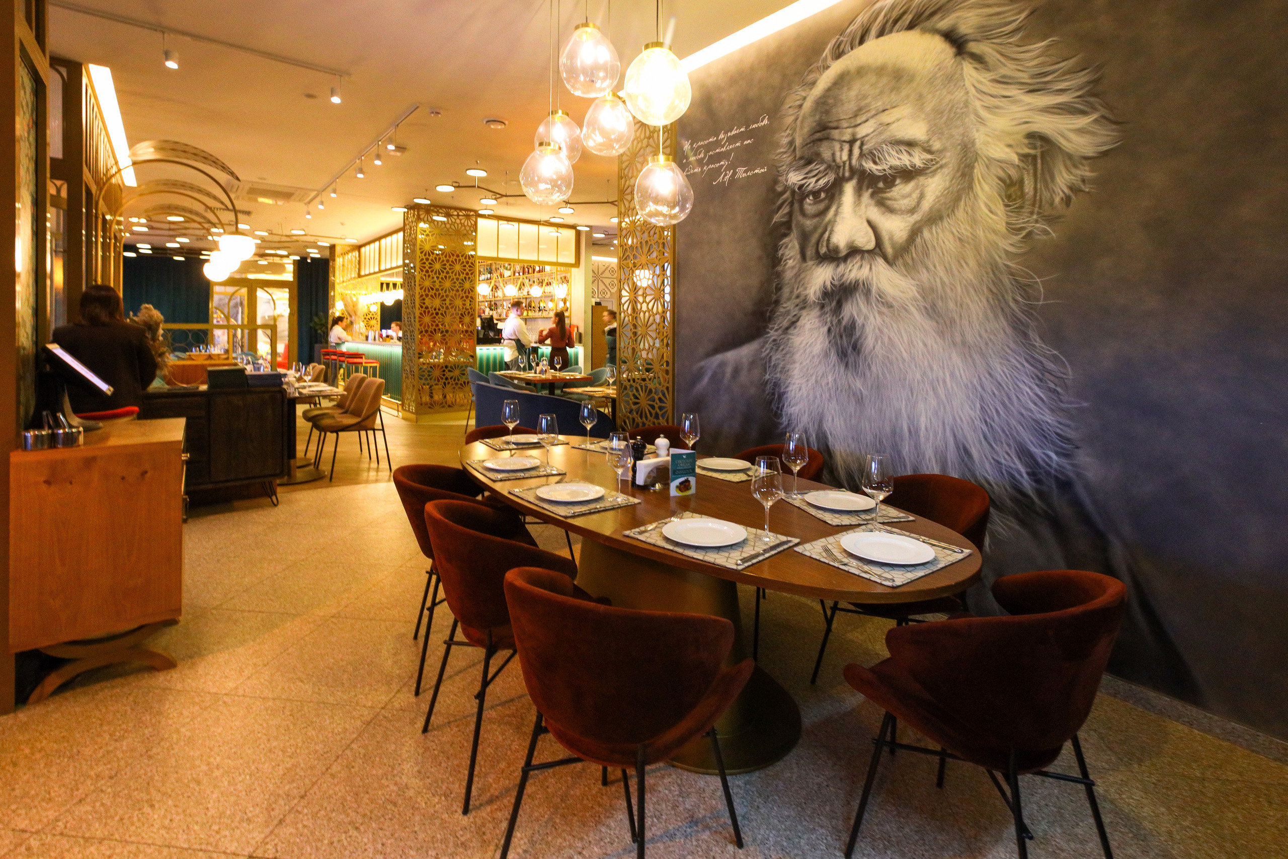 РЕСТОРАН СВЕТСКИ И ХОЛ ОТЕЛЯ АЗИМУТ (я в гостях, не запланированная фотосъемка). Фотограф в Туле Крупский АнДРей. Фотостудия «КАДР71» в Туле